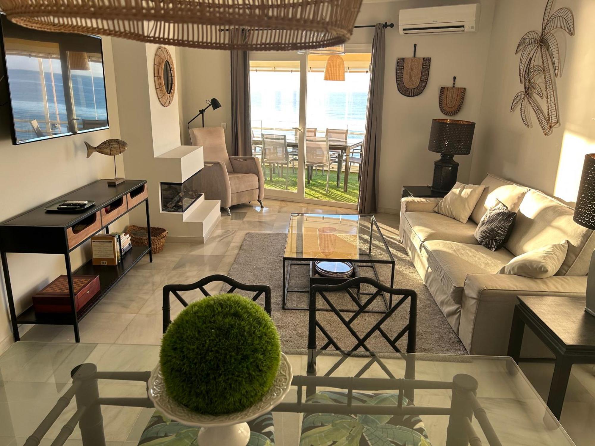 En Primera Linea/beachfront Apartamento *