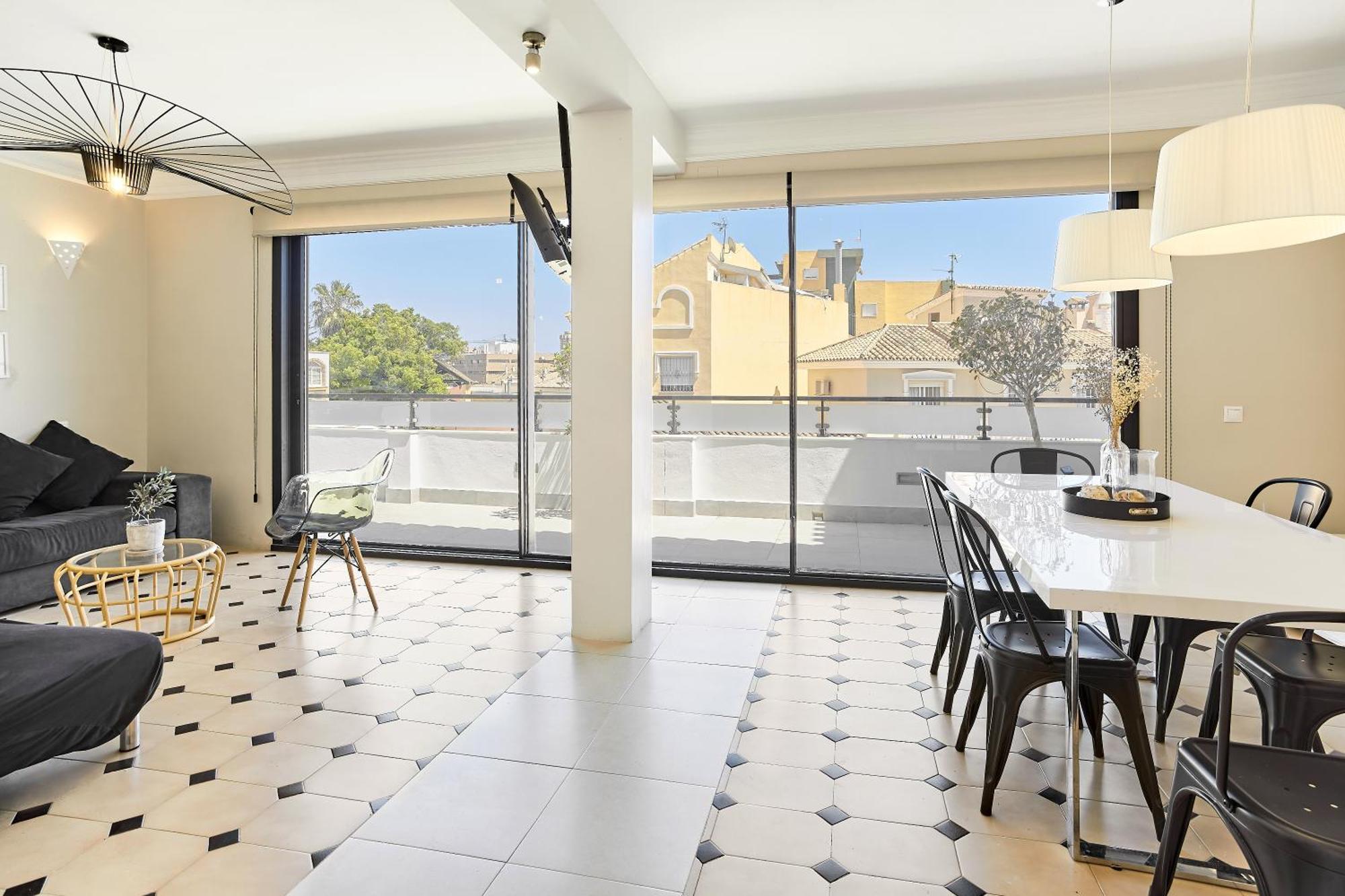 Maravilloso Reformado New Pool Apartment *