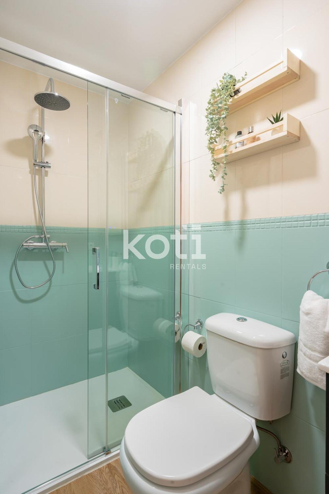 Sandy Karhun Koti * Fuengirola