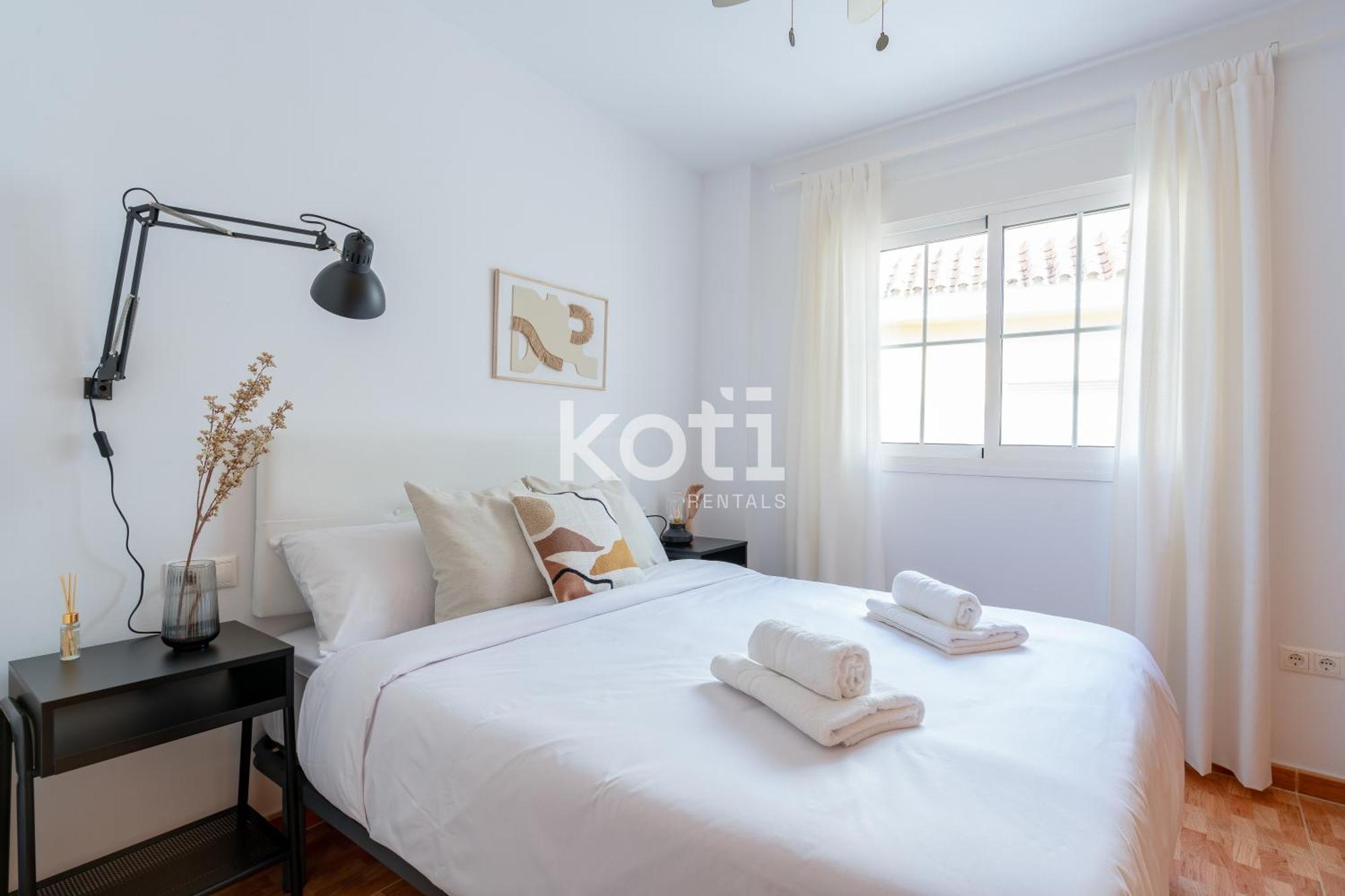 Sandy Karhun Koti * Fuengirola