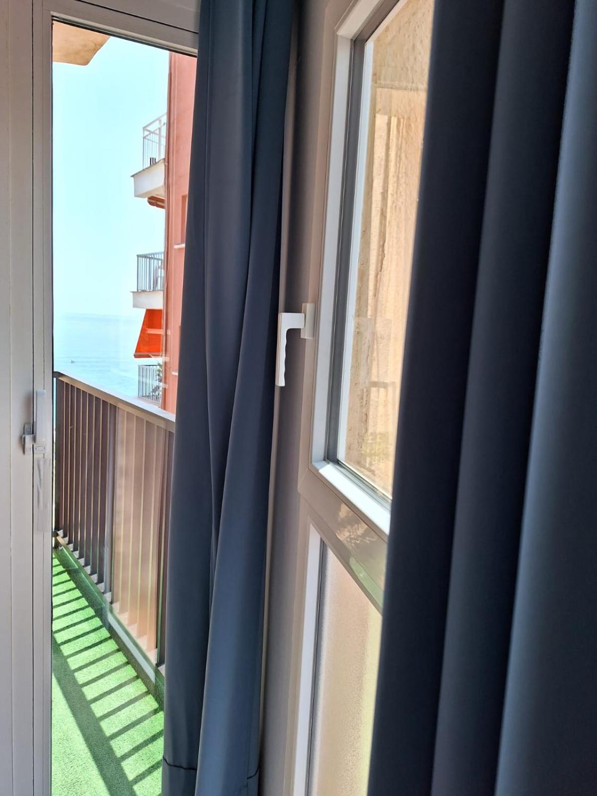 Paseo Maritimo Apartment *