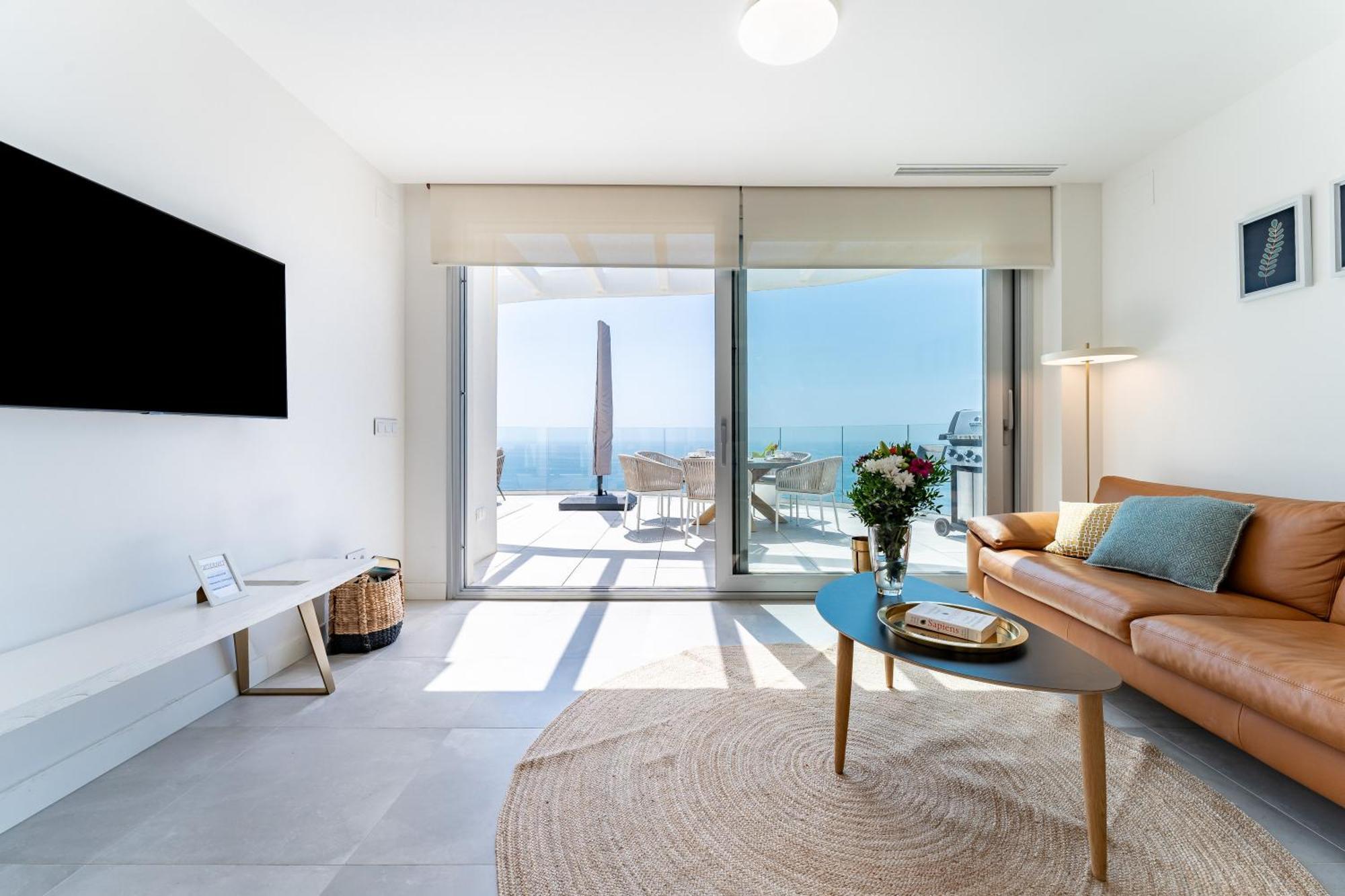 Luxury Penthouse With Rooftop *
