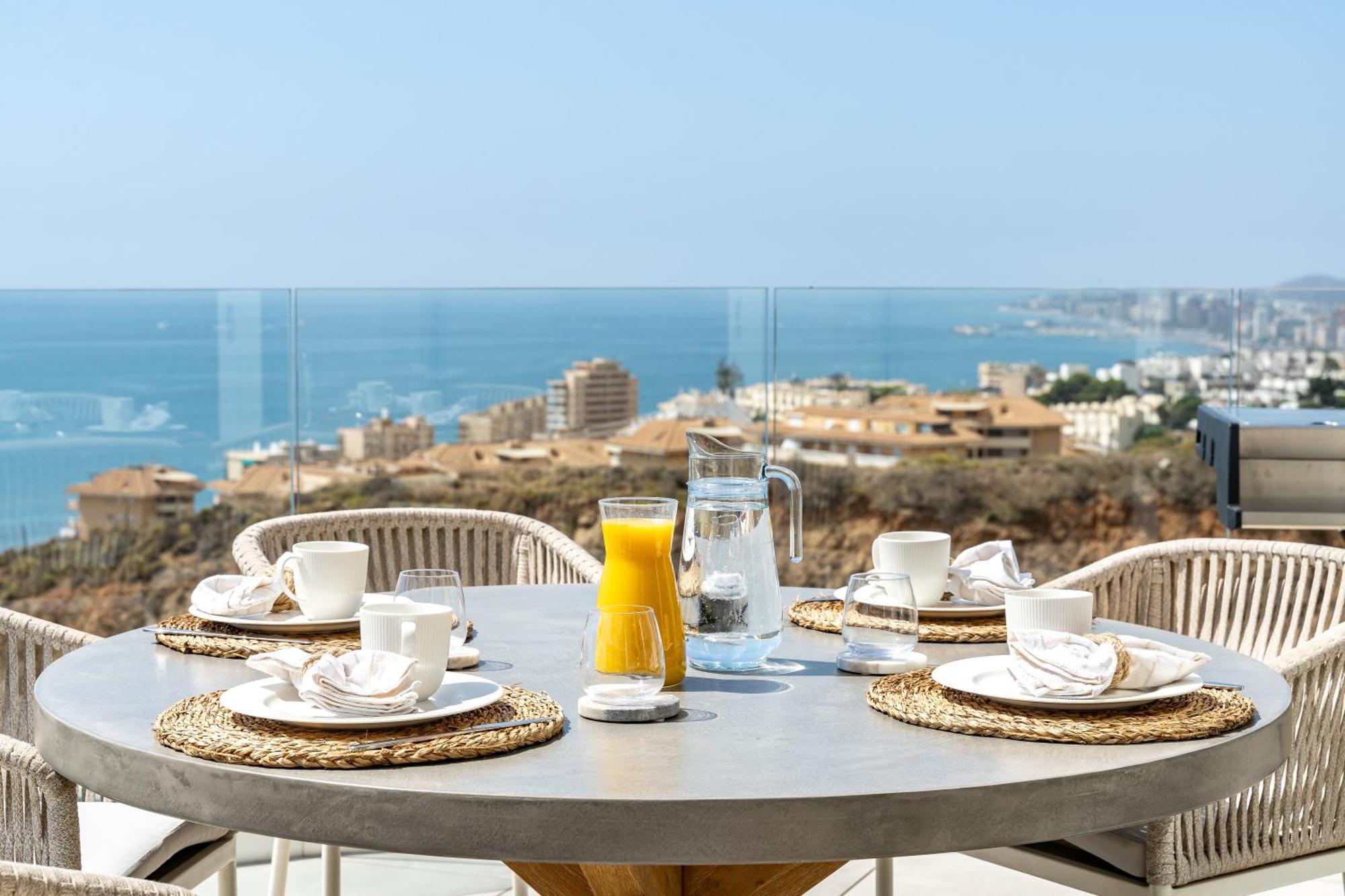 Luxury Penthouse With Rooftop * Fuengirola