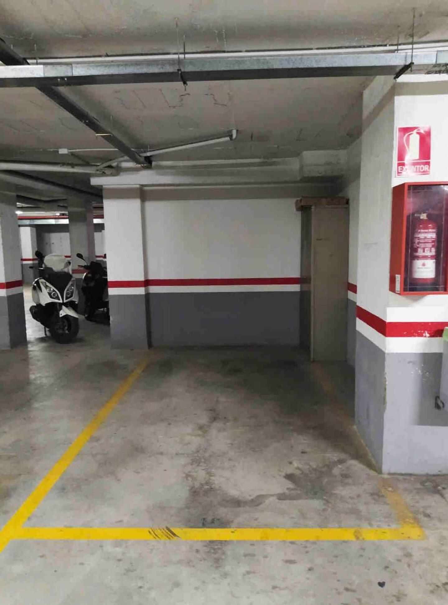 Gua - 4 Dorm, 8 Pers, Piscinas, Jardines, Parking, Playa Apartment *
