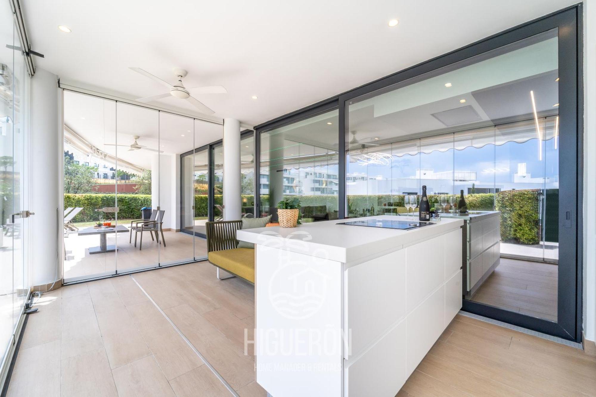 Higueronrentals Live Work Enjoy Appartement