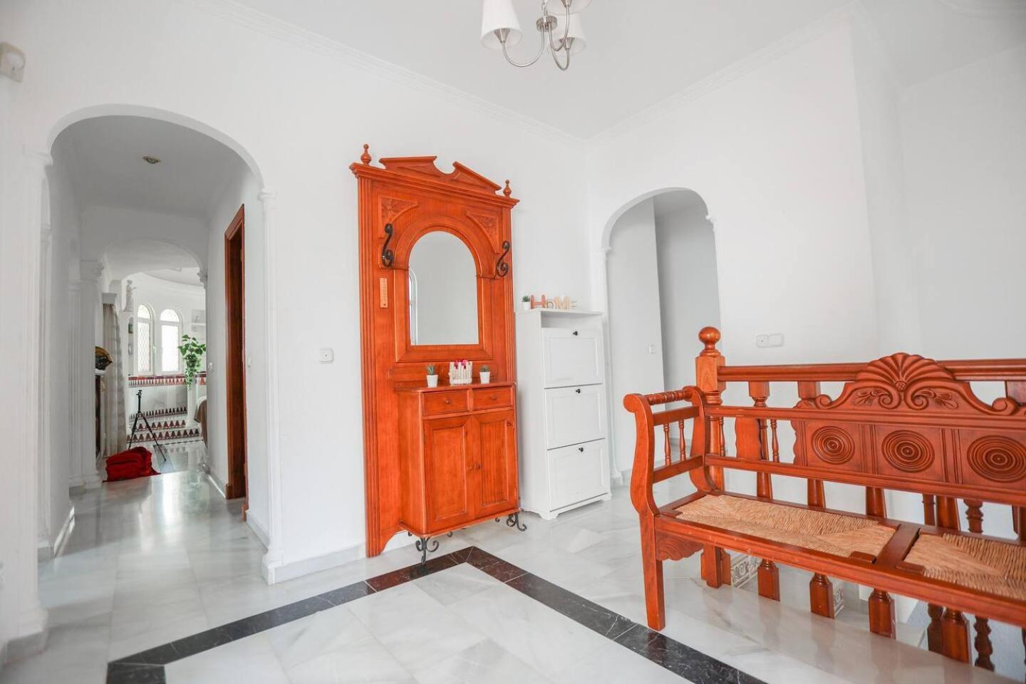 W Private Pool, Bbq And Your Own Pool Table Villa *