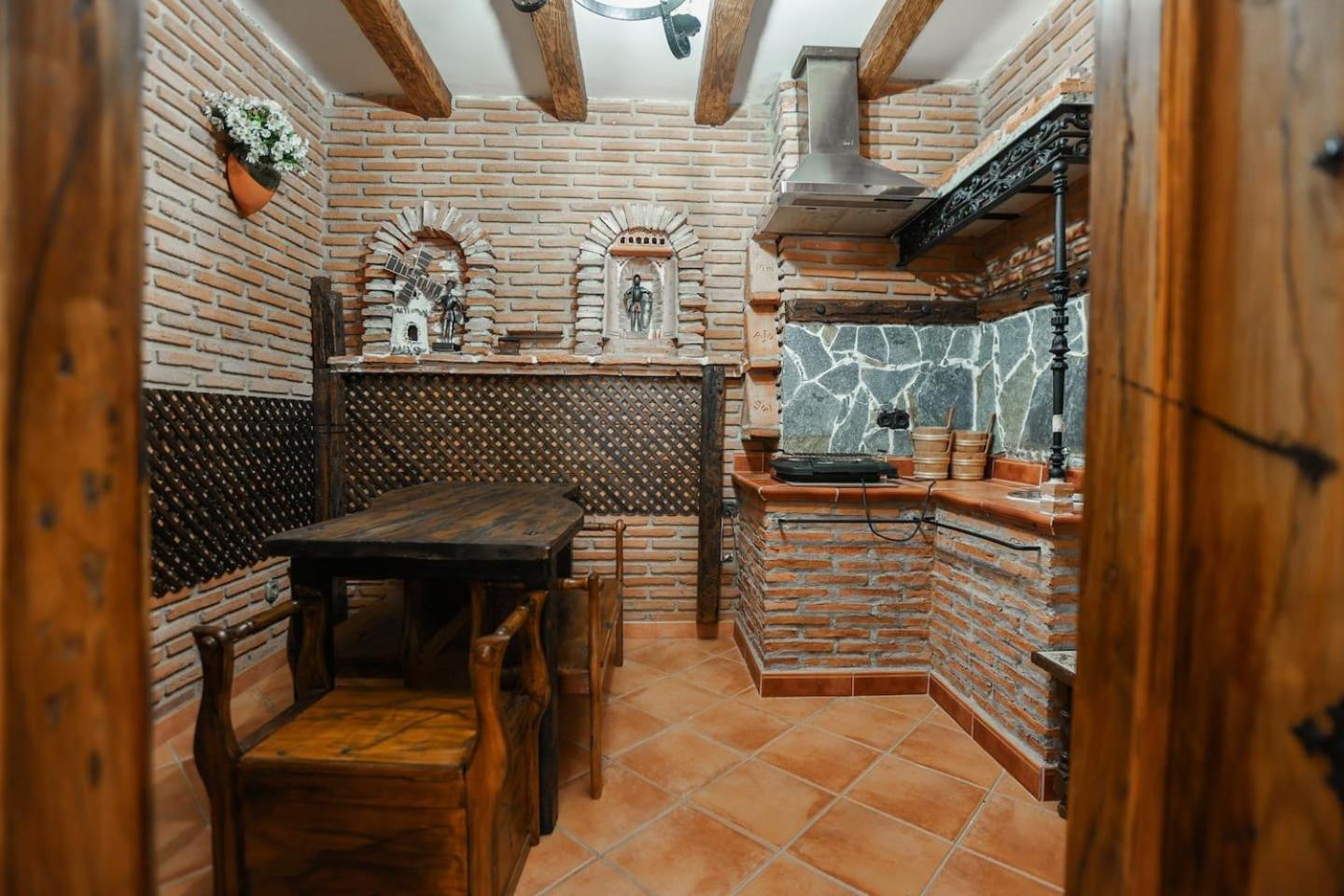 W Private Pool, Bbq And Your Own Pool Table * Fuengirola