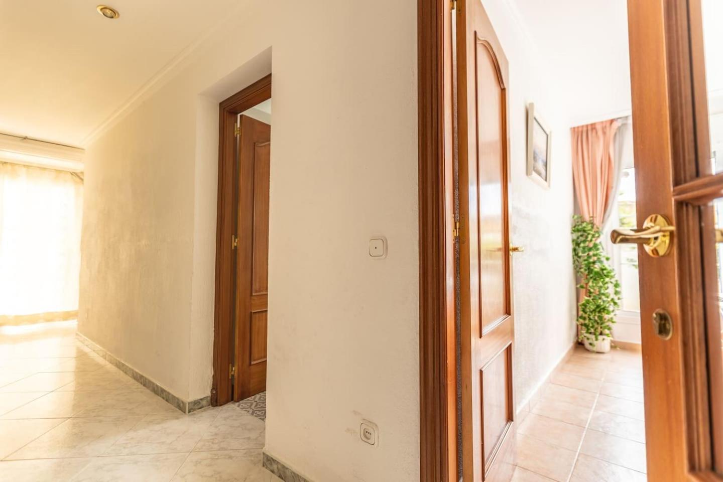 W Private Pool, Bbq And Your Own Pool Table * Fuengirola
