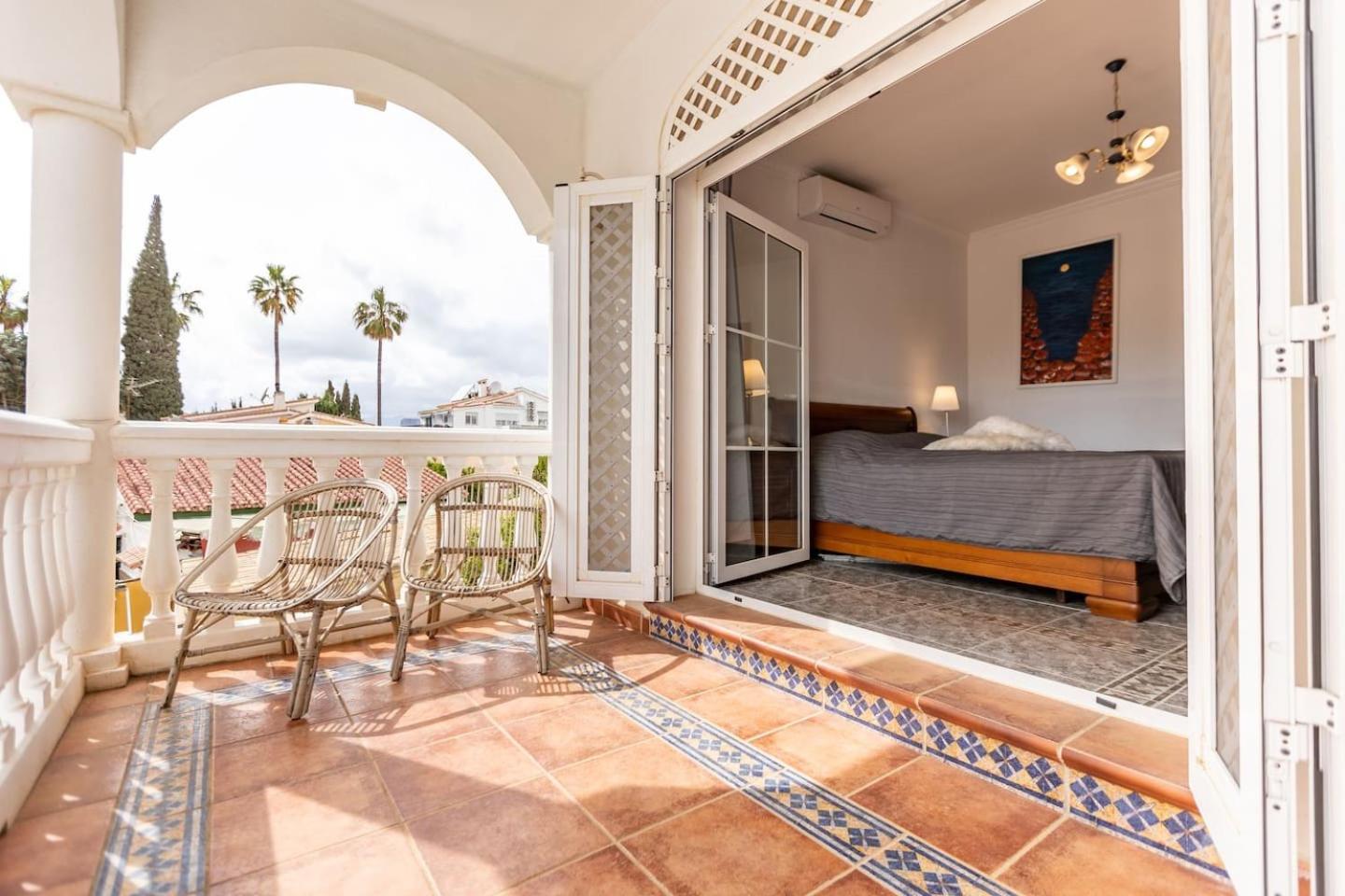 W Private Pool, Bbq And Your Own Pool Table Villa
