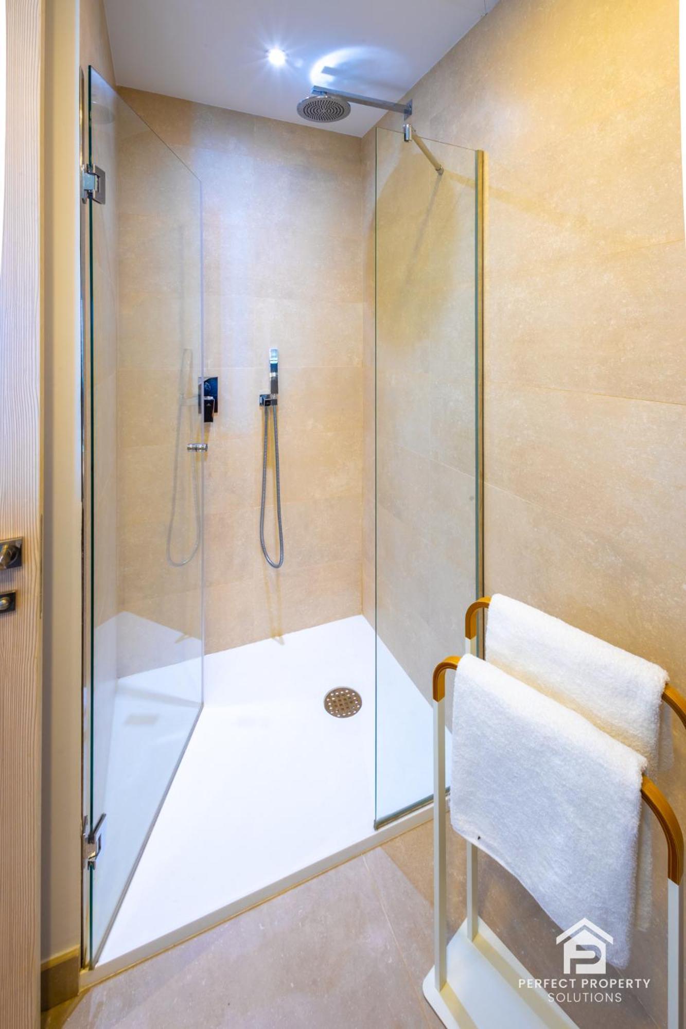 Luxury Frontline In Aria With And Fitness Fuengirola
