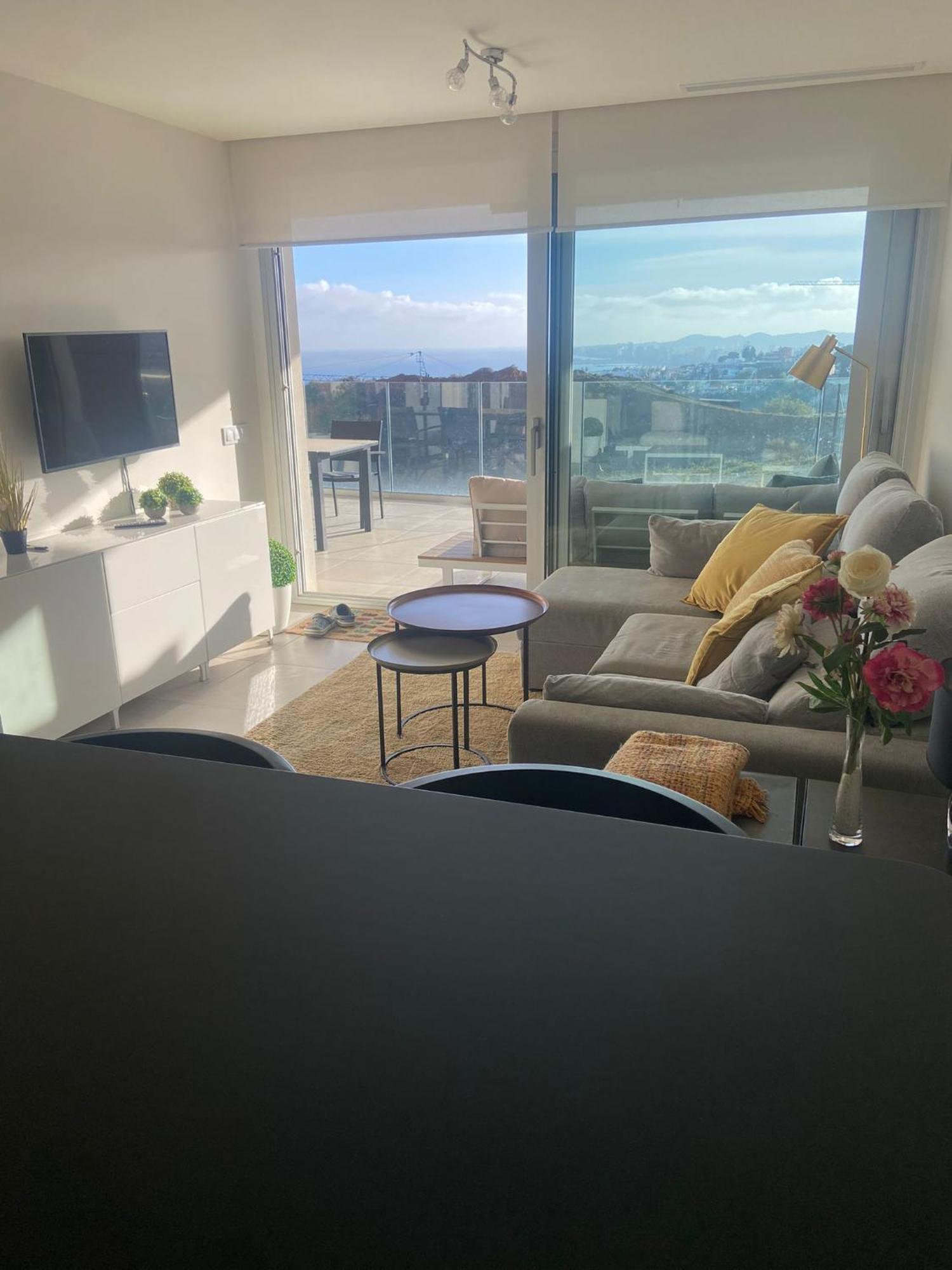Sea Breeze Apartment