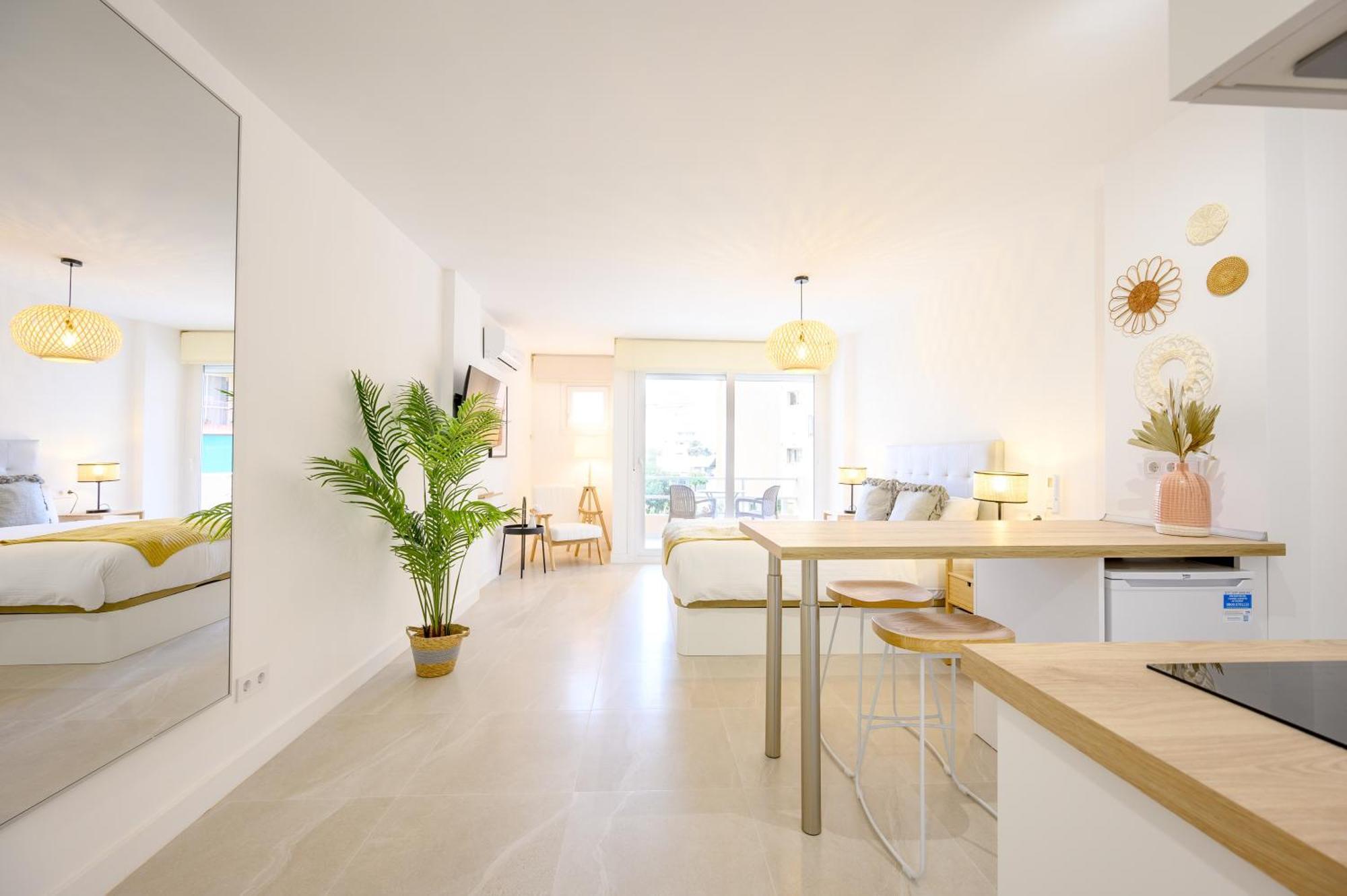 New Studio, Terrace, Parking, And Pool By 10tosea Apartment