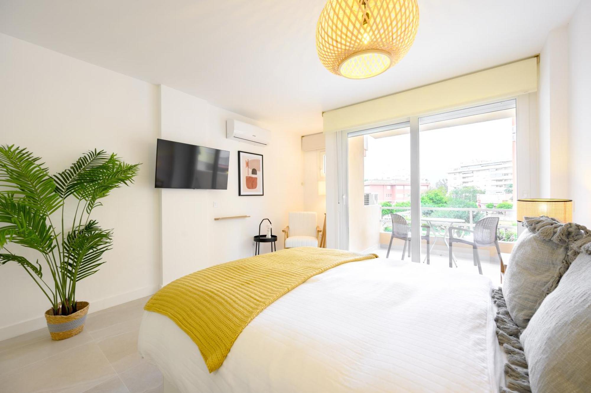 New Studio, Terrace, Parking, And Pool By 10tosea *