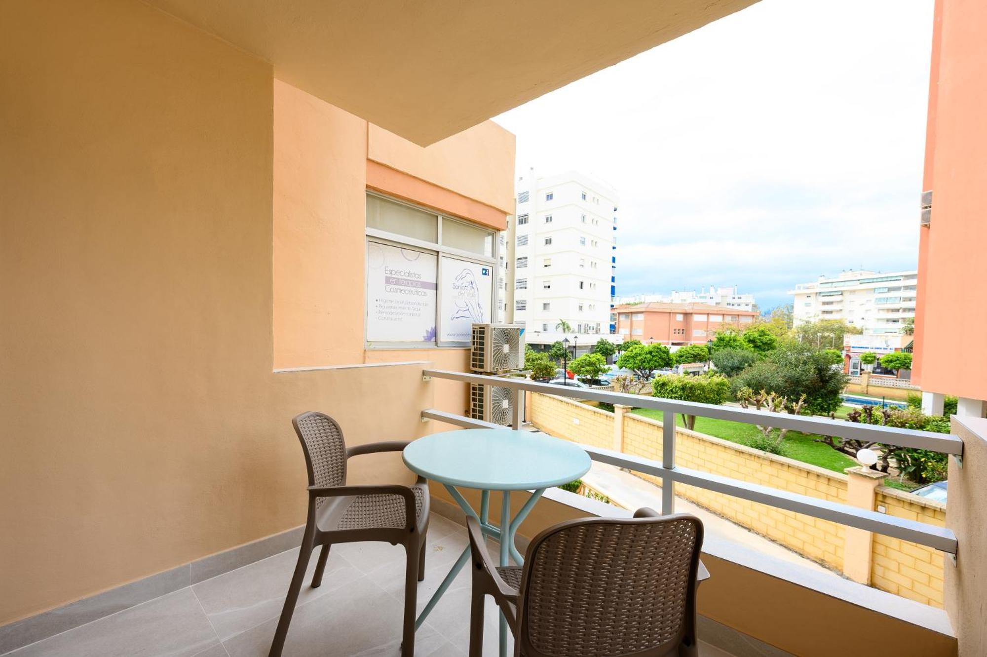New Studio, Terrace, Parking, And Pool By 10tosea Fuengirola