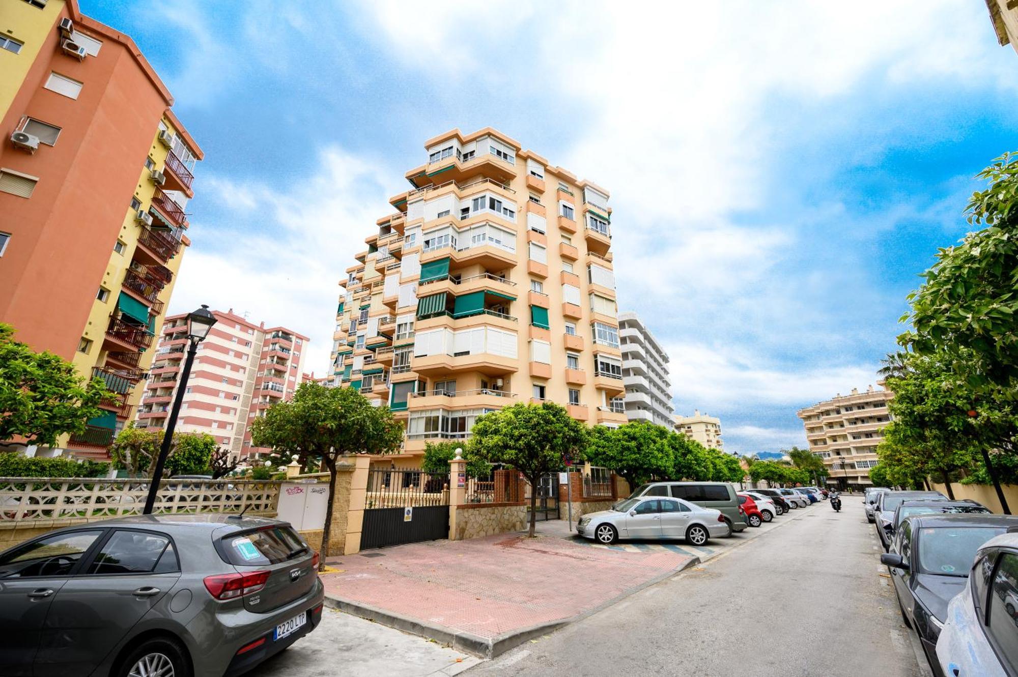 New Studio, Terrace, Parking, And Pool By 10tosea Fuengirola