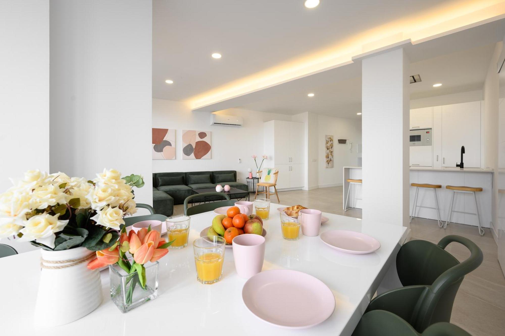 Apartment Luxury Oceanfront 3 Bedrooms & 2 Bath By 10tosea
