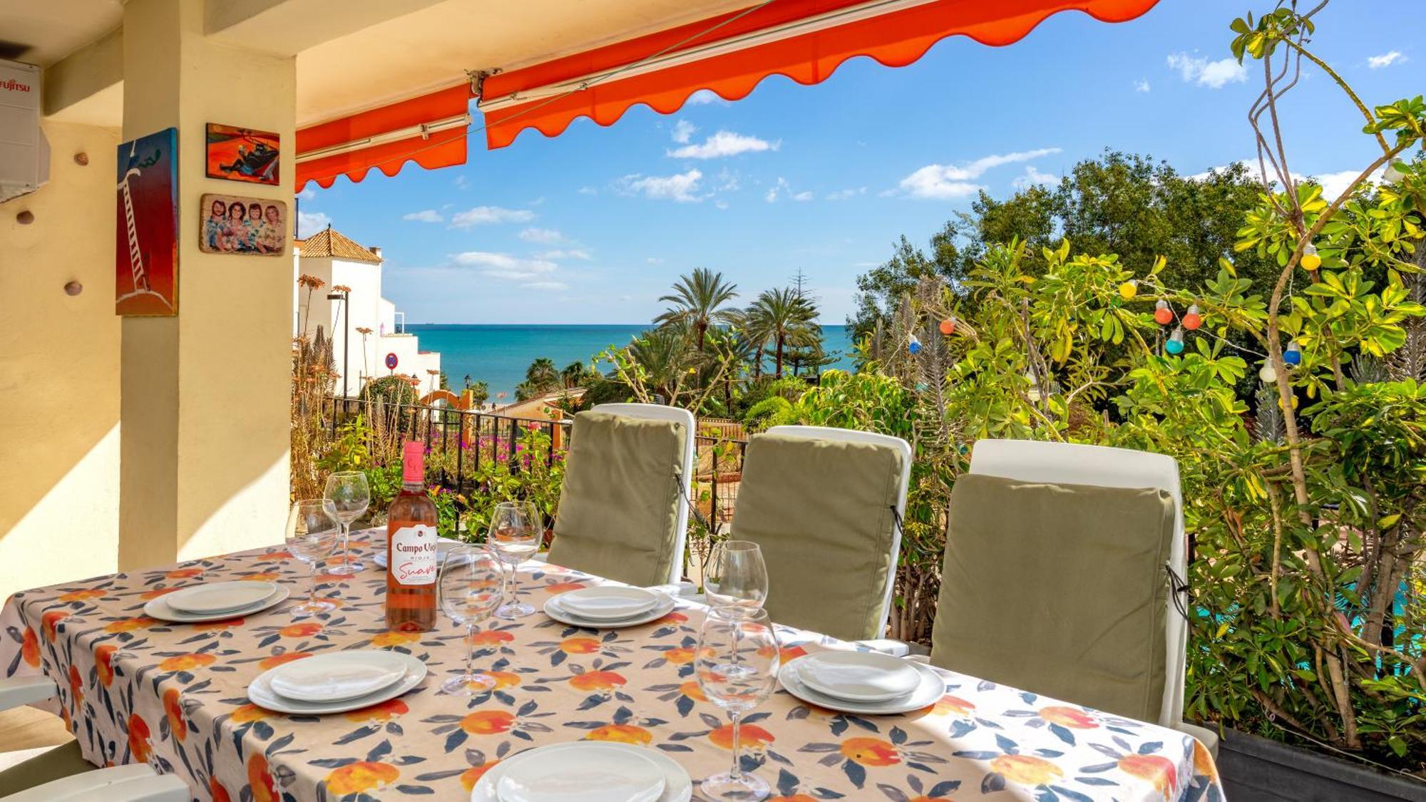 Seaside Bliss: 3 Bedroom With A View Appartement Fuengirola
