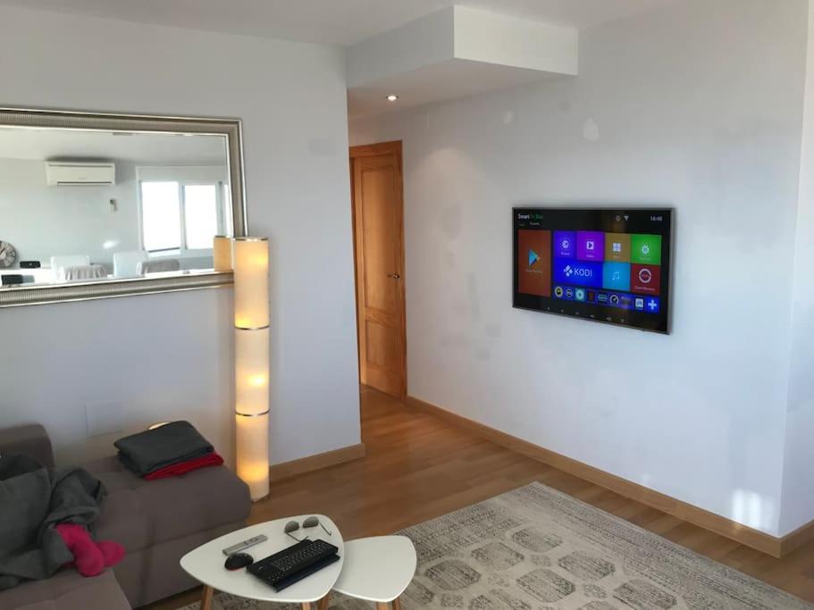 Carvajal, 2-bedroom Sea View Penthouse Apartment Fuengirola