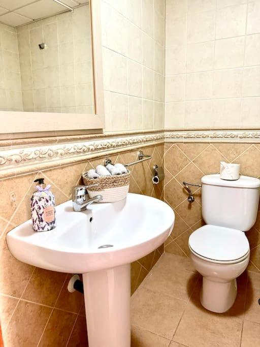 Bonito Apartamento Centrico Y Cerca De La Playa En Fuengirolamalaga Apartment *