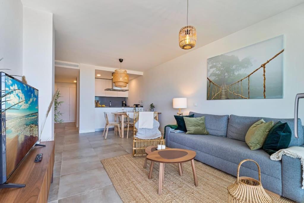 Fantastic Two Bedroom Apartment. Apartment *