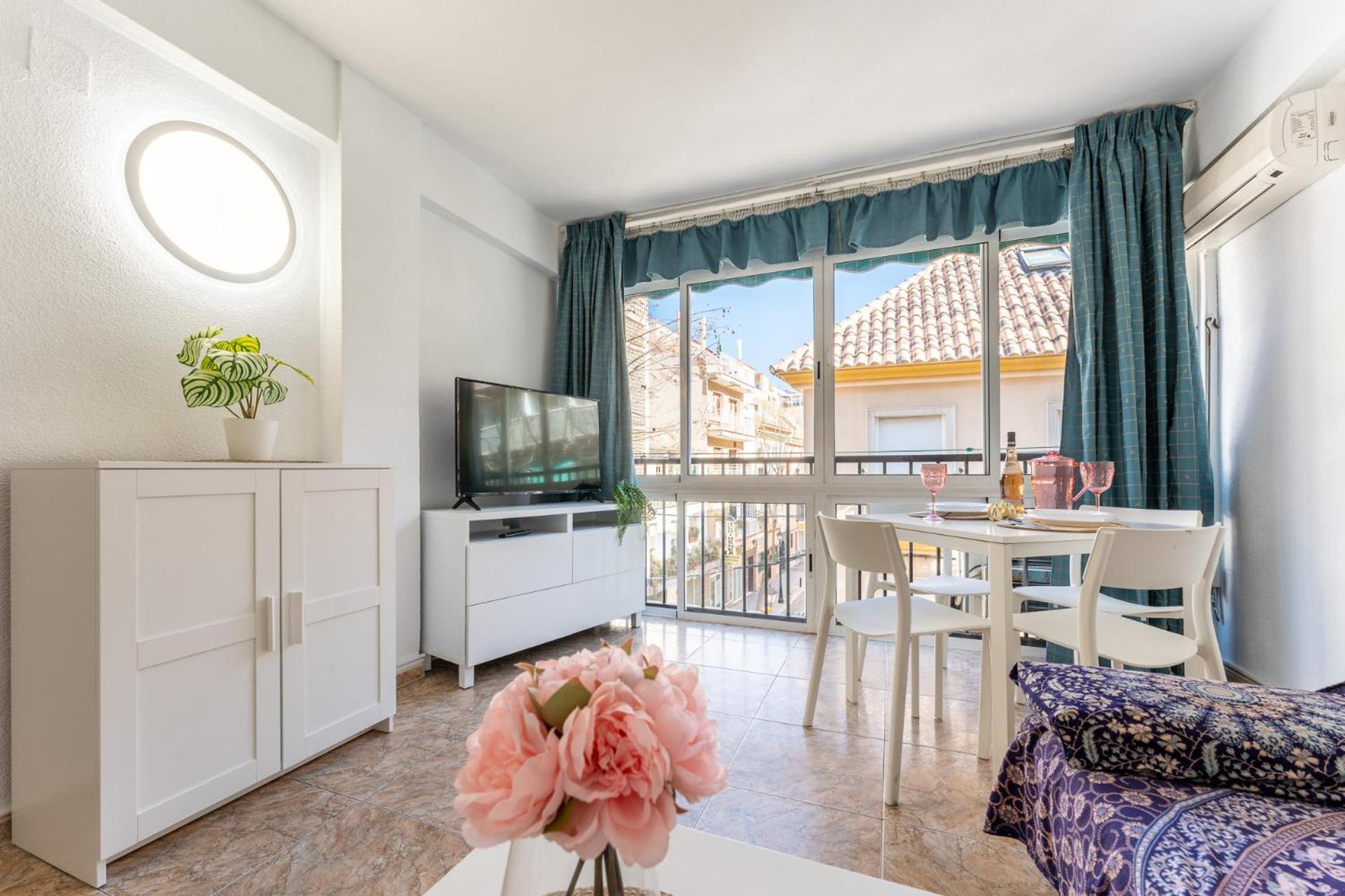 Malagasuite Front * Fuengirola