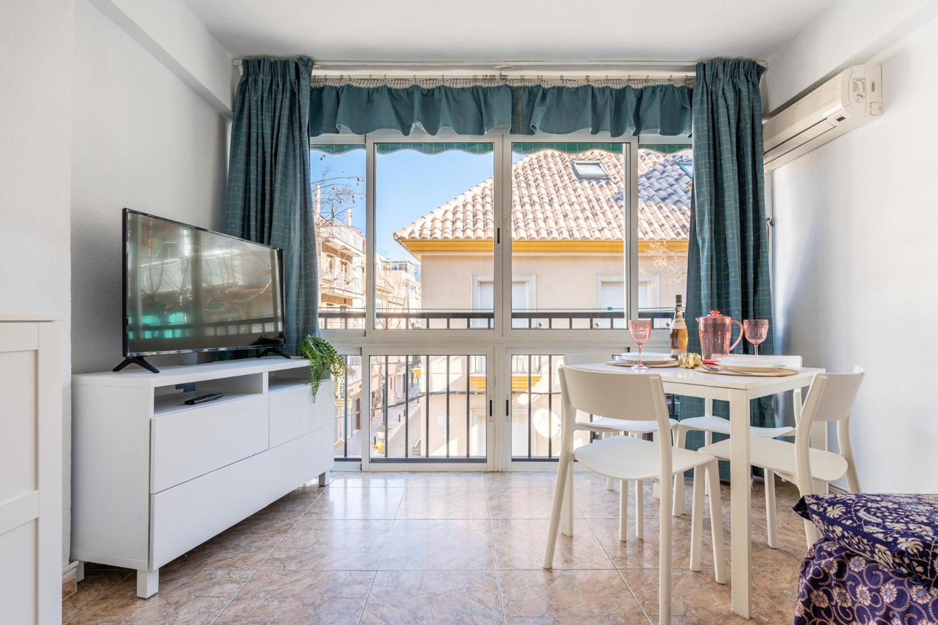 Malagasuite Front * Fuengirola