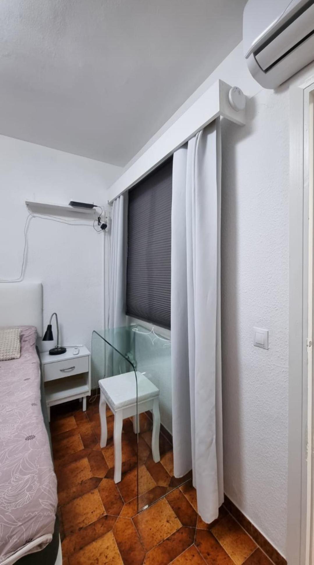 Huoneisto Comfortable One Bedroom *