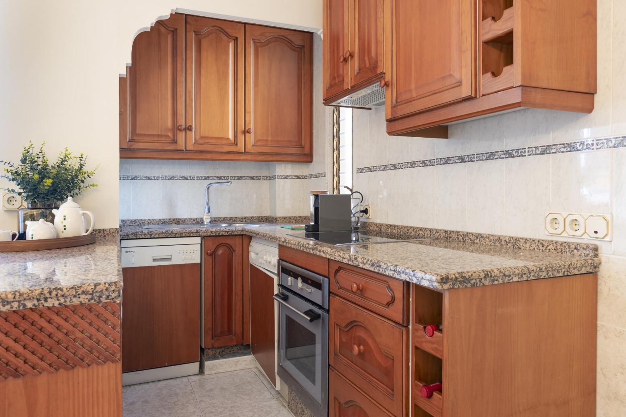 Beachfront With Terrace And Seaviews Fuengirola