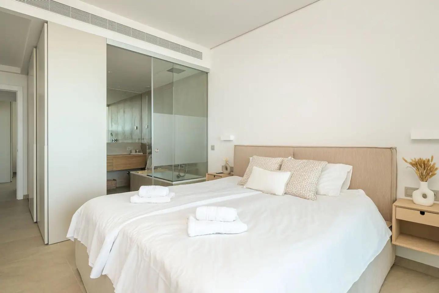 Med Two Luxury With Sea View