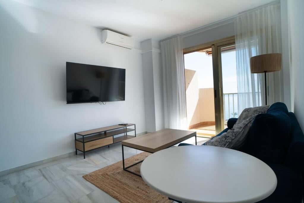 Spacious Three Bedroom Penthouse Apartamento Fuengirola