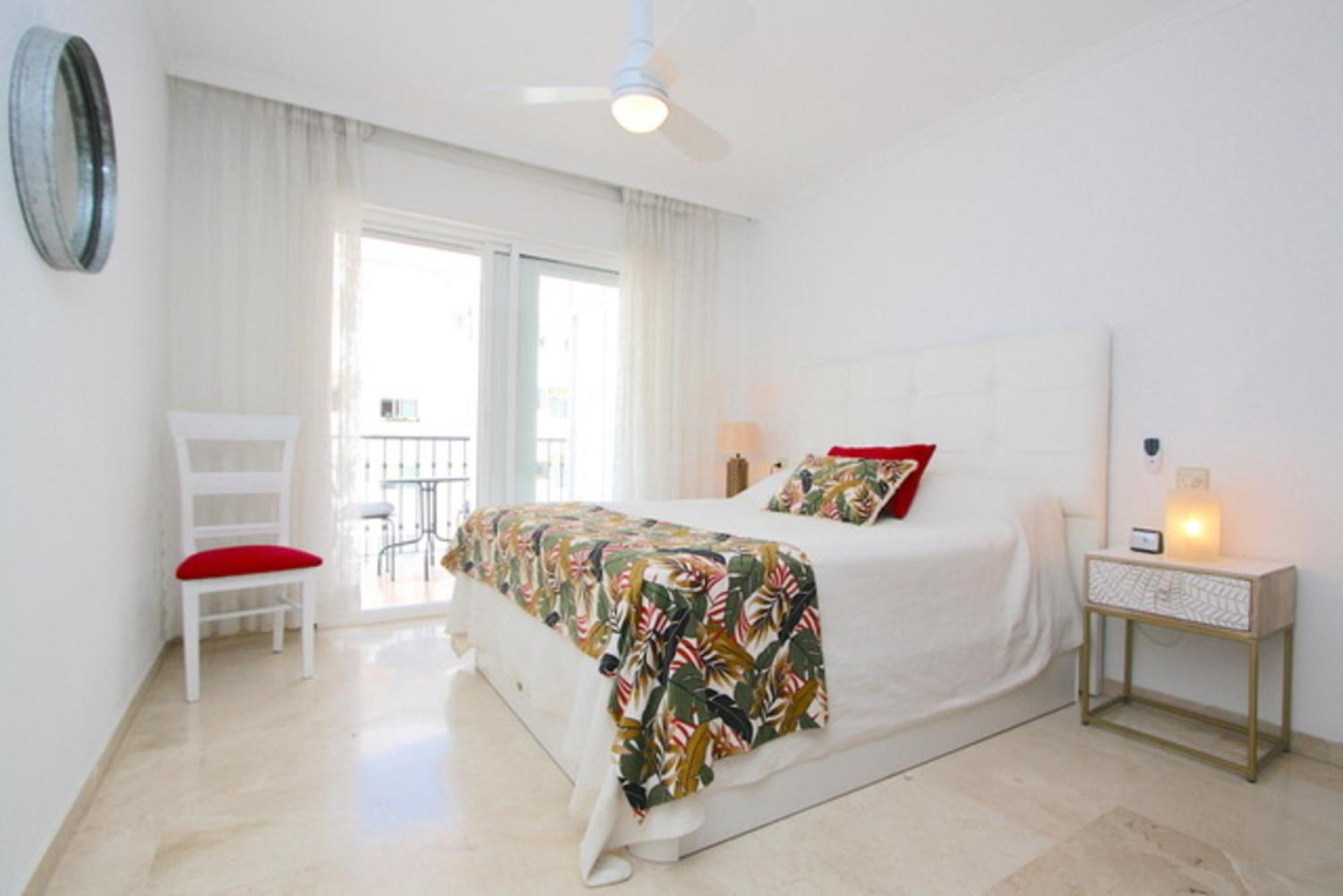 Amplio Con Piscina Fuengirola