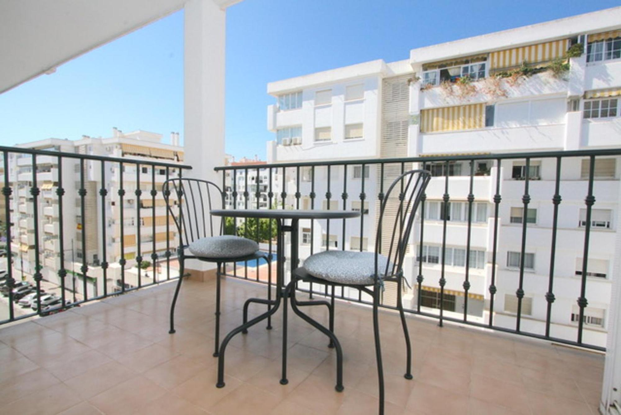 Amplio Con Piscina Fuengirola