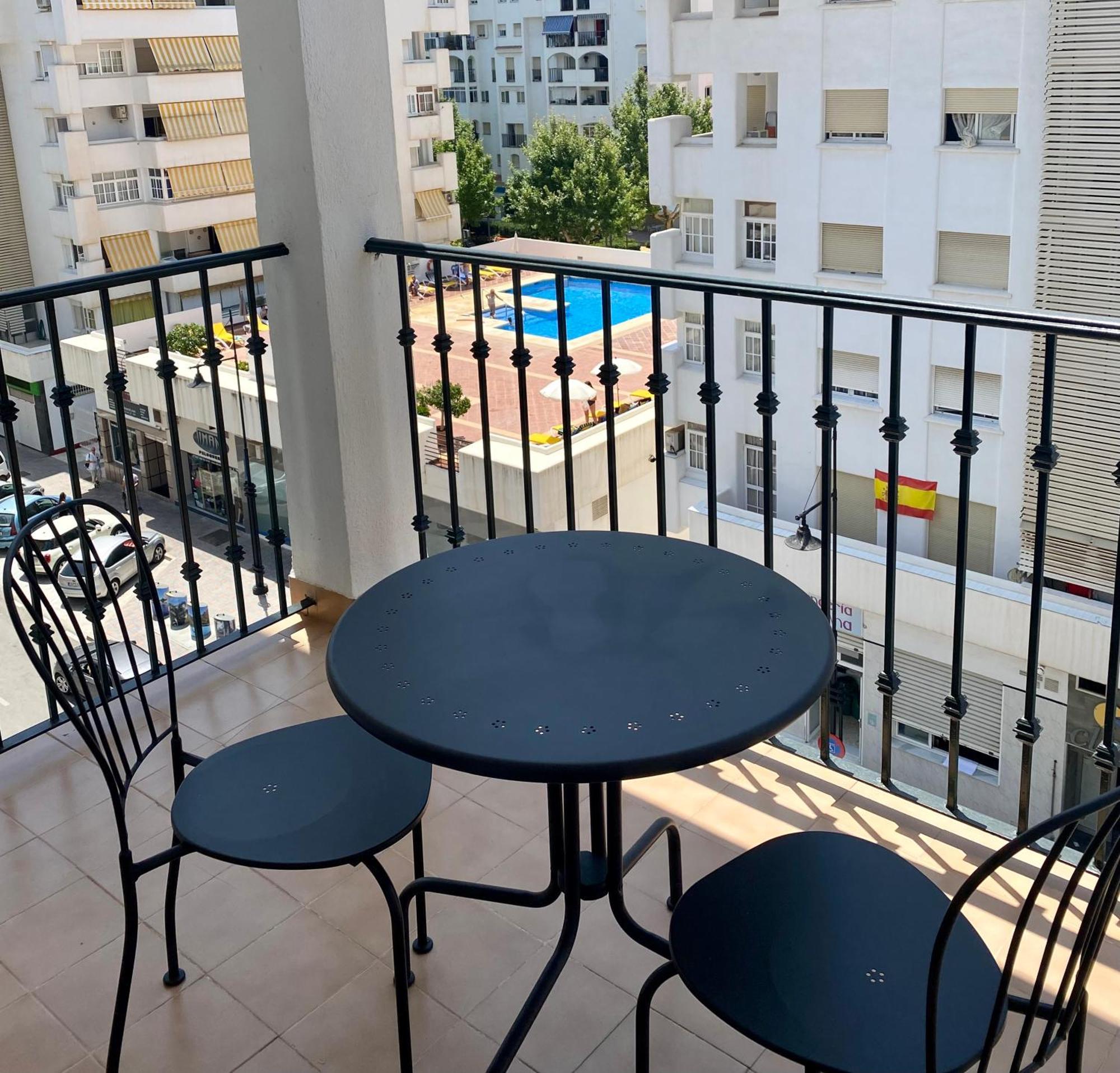 Amplio Con Piscina Appartement