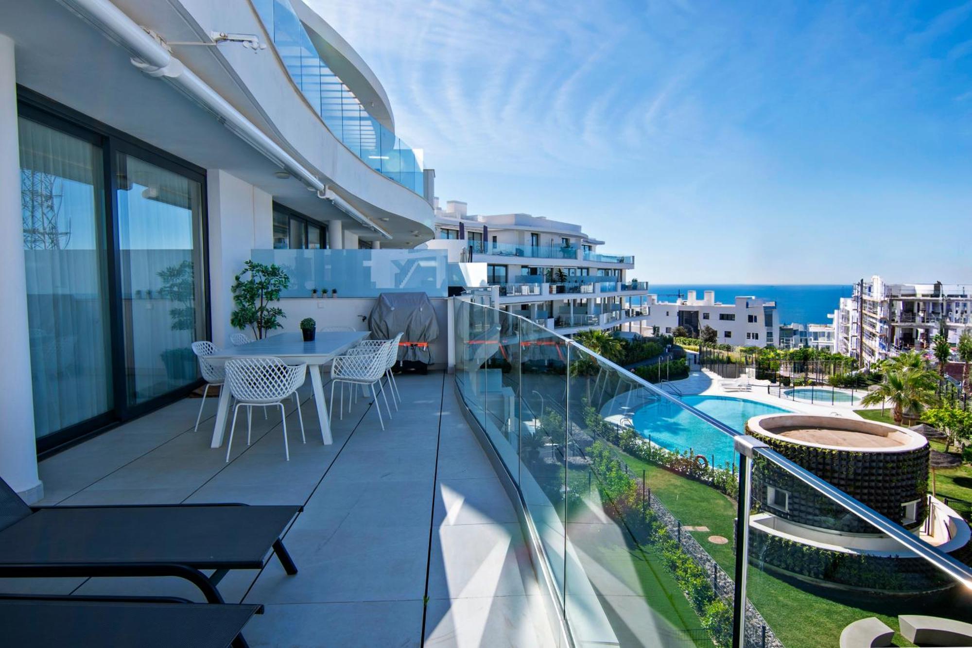 Apartamento Mara's Higueron West - Mediterranean Style - & Golf - Large Sunny Terrace !!!! *