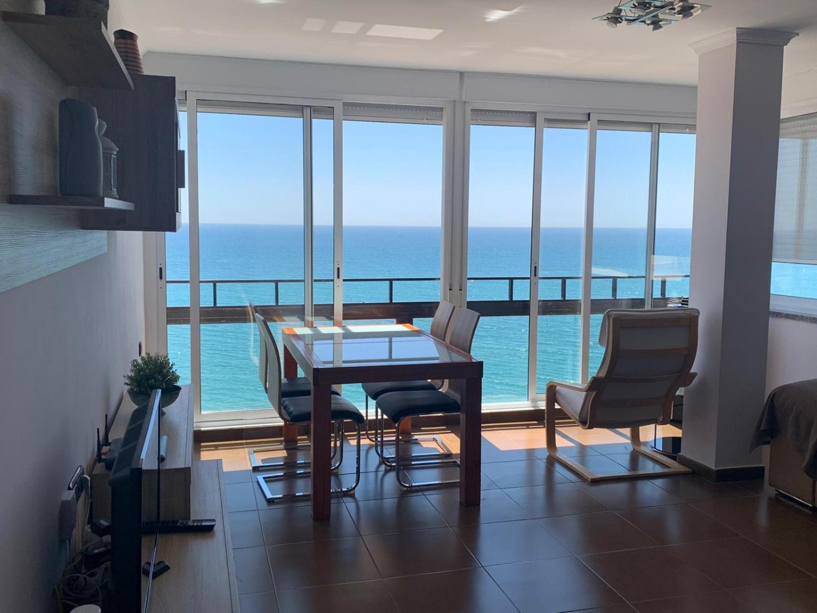 Stunning Views To The Sea / Center Apartamento