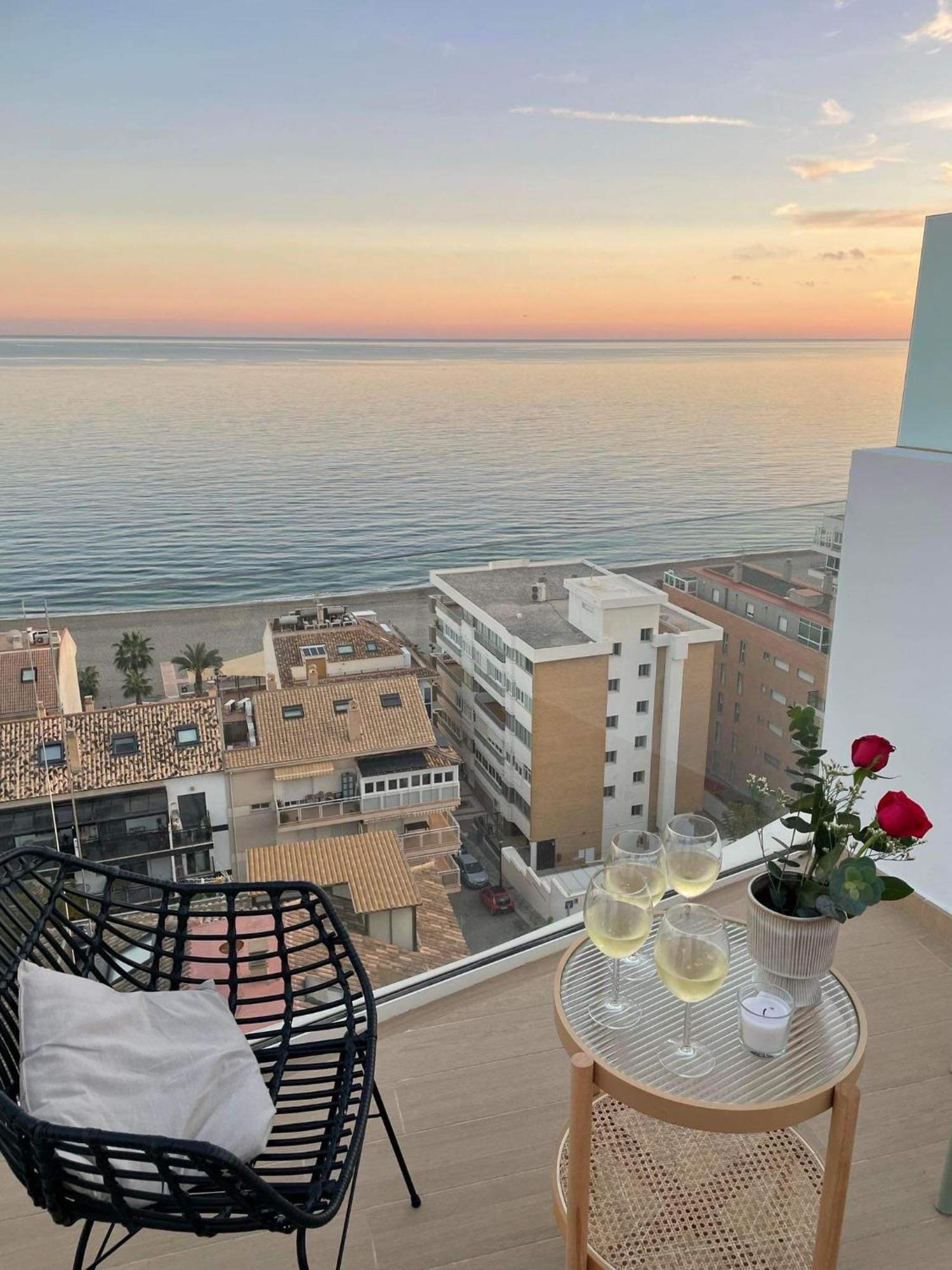 Panoramic Seaview Penthouse The Wave Apartment *