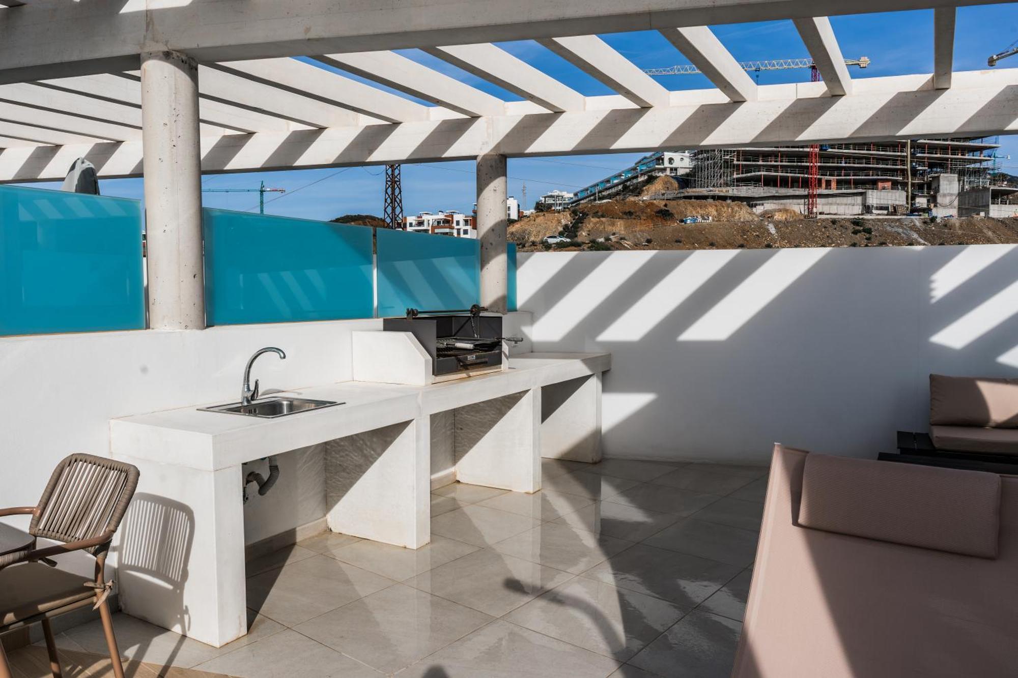 Panoramic Seaview Penthouse The Wave Apartment *