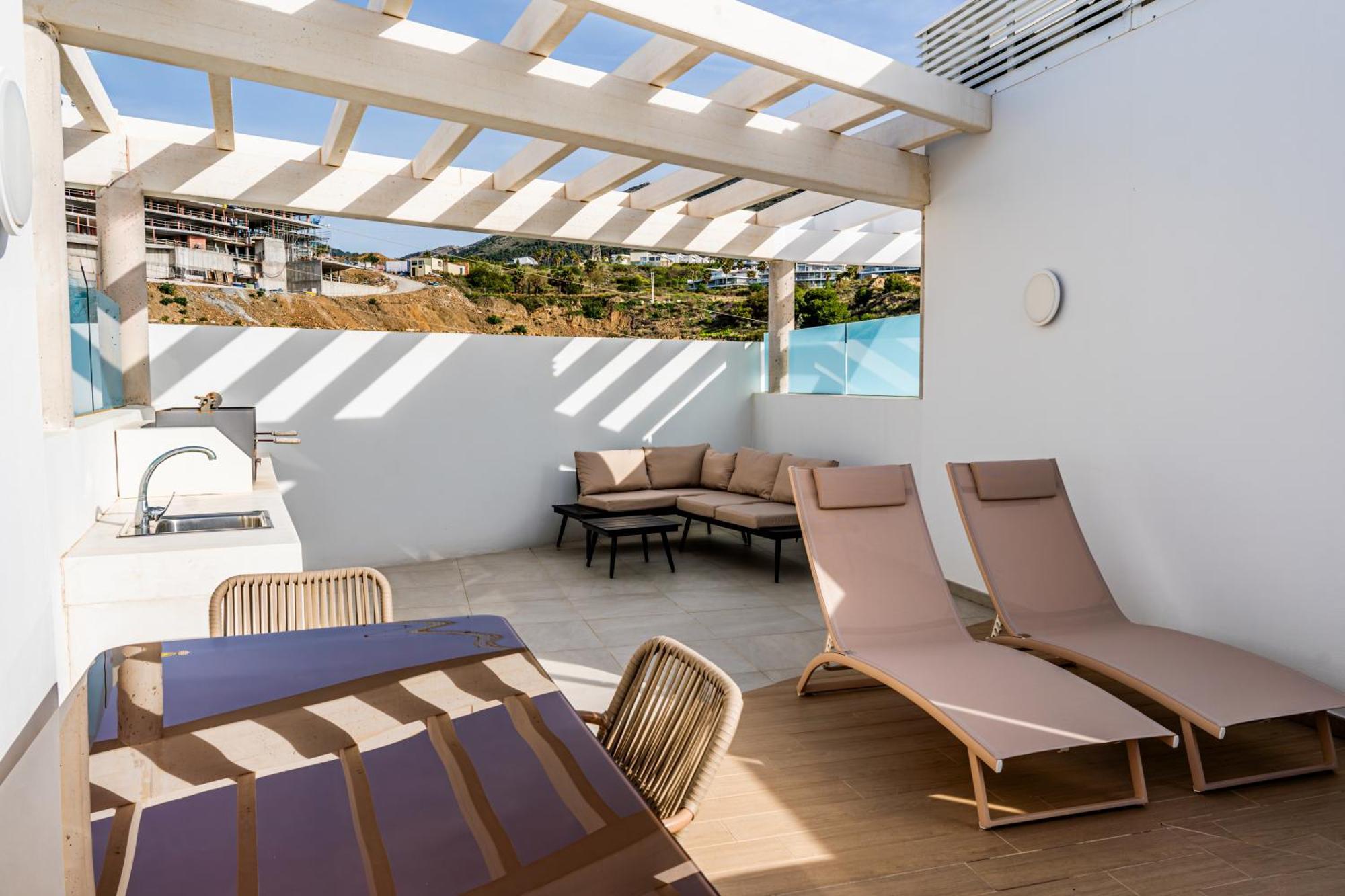 Panoramic Seaview Penthouse The Wave