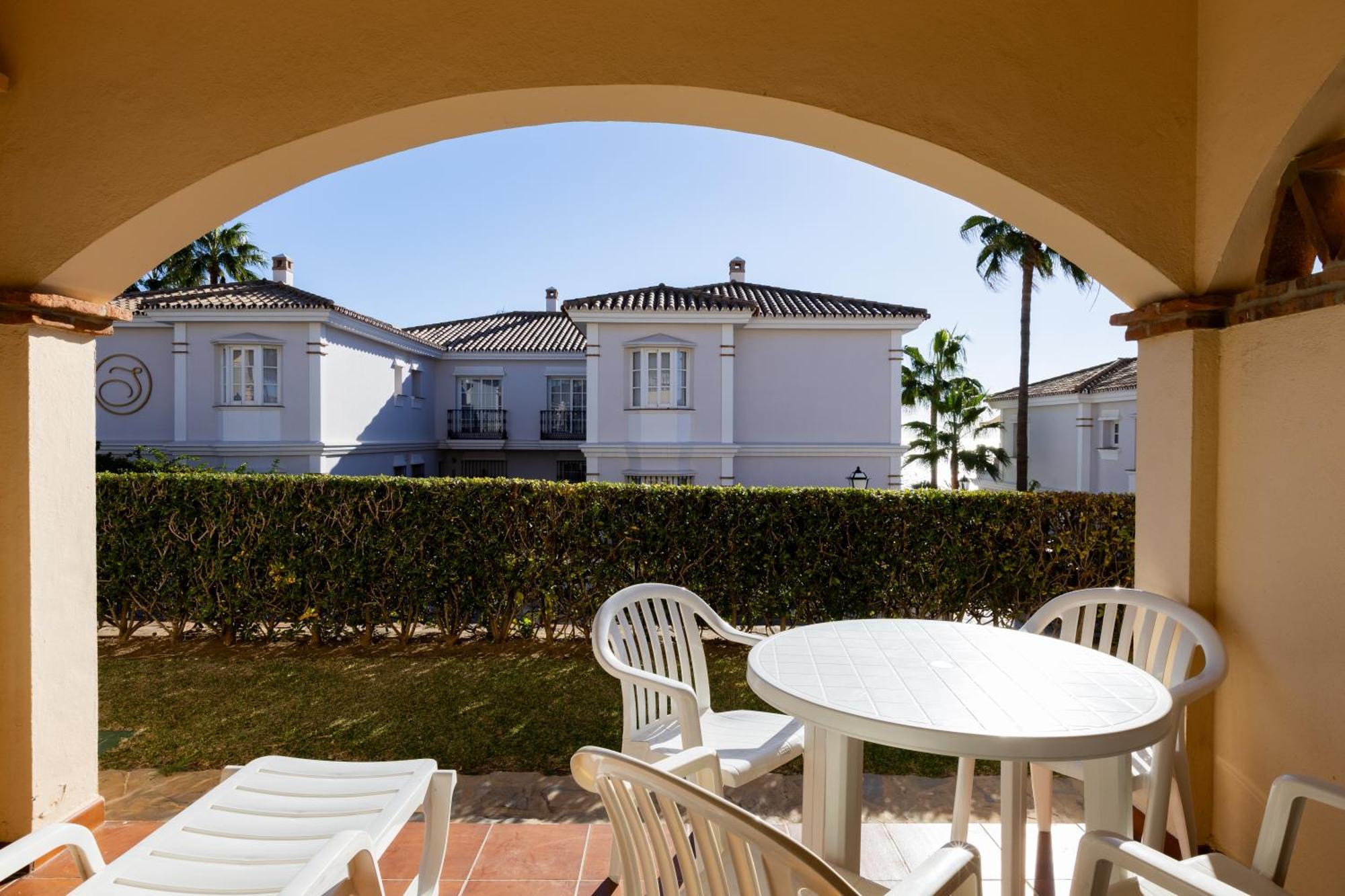 Aparthotel Ramada & By Wyndham Costa Del Sol 3*