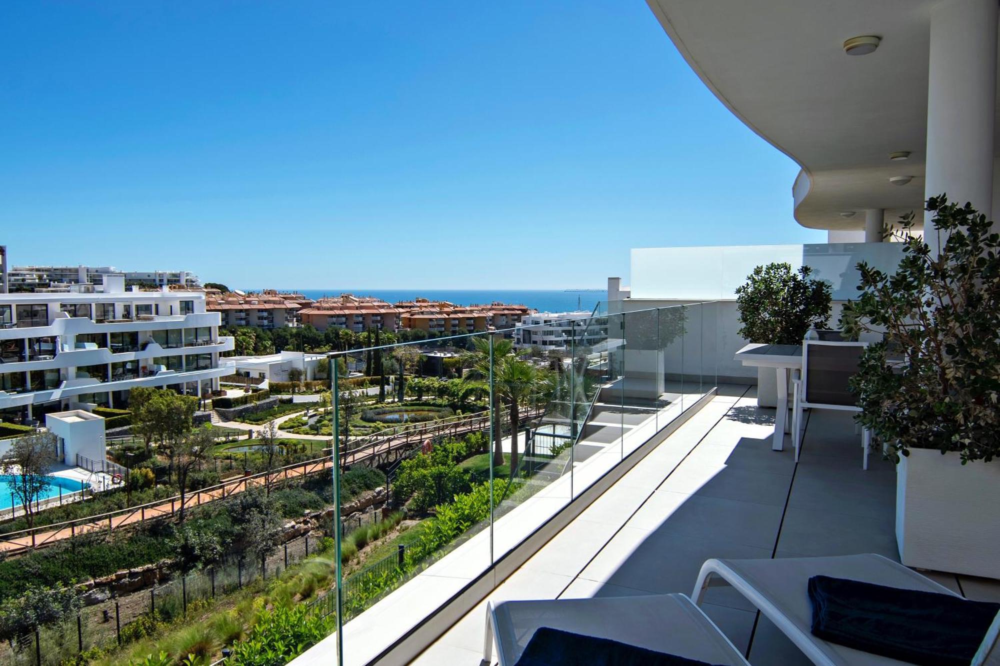 Mara's Higueron West - Like A House - 246 Square Meters Of Private Terrace & Garden - Morning And Evening Sun Apartamento Fuengirola