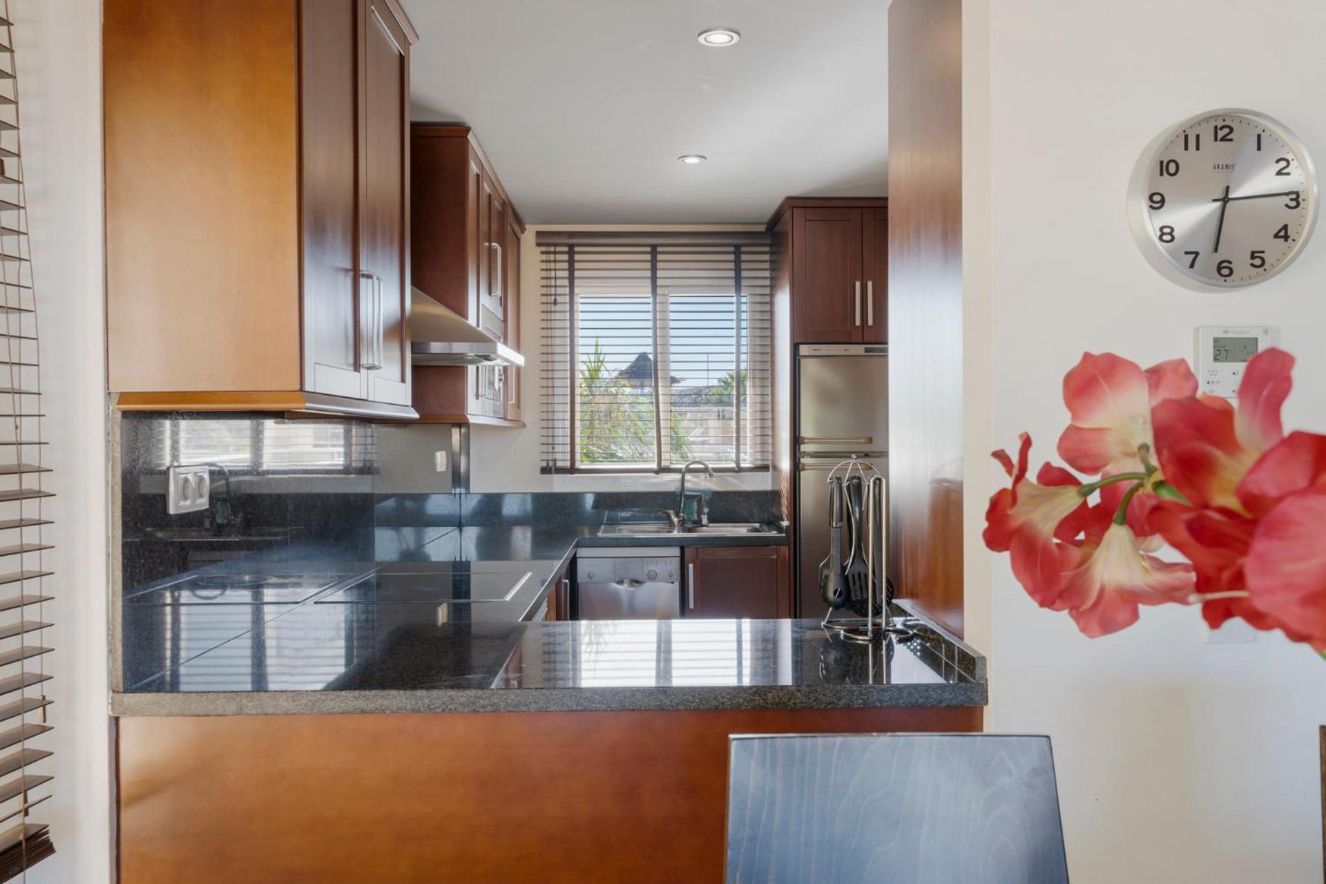 Malibu Penthouse With Jacuzzi And Sea Views By Costarentals - Ref 247 Apartamento *