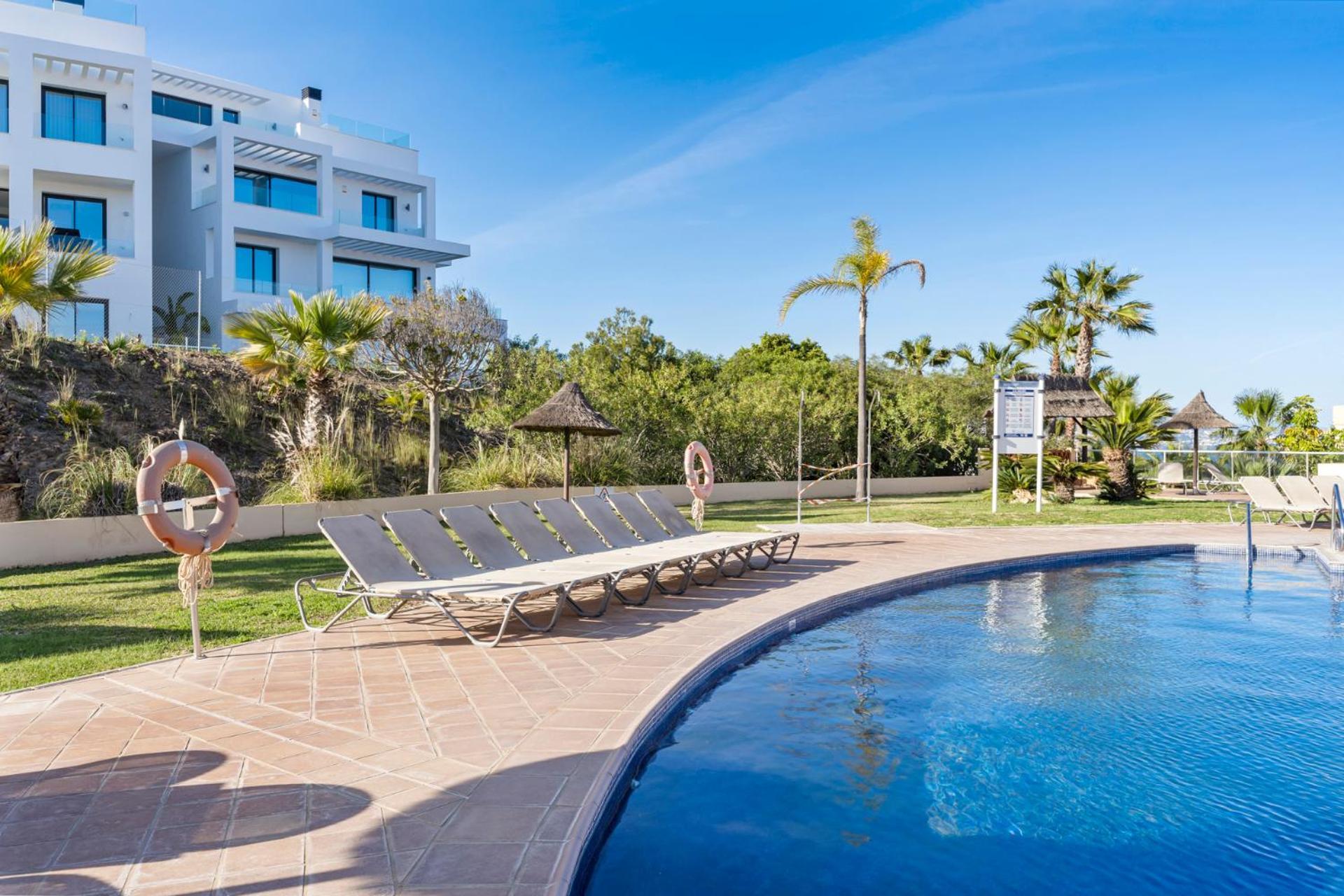 Malibu Penthouse With Jacuzzi And Sea Views By Costarentals - Ref 247 Apartamento Fuengirola