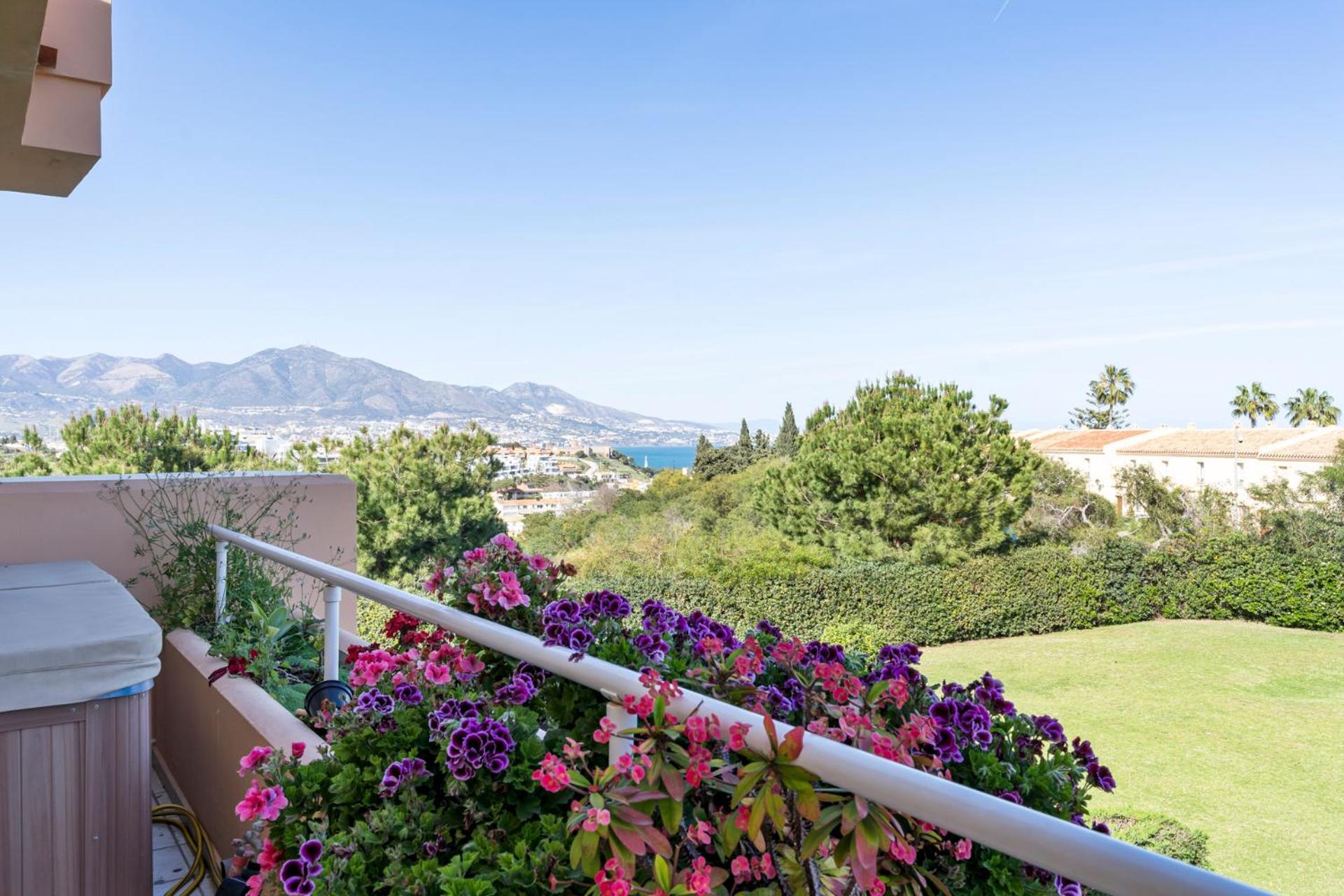 Malibu Penthouse With Jacuzzi And Sea Views By Costarentals - Ref 247 *