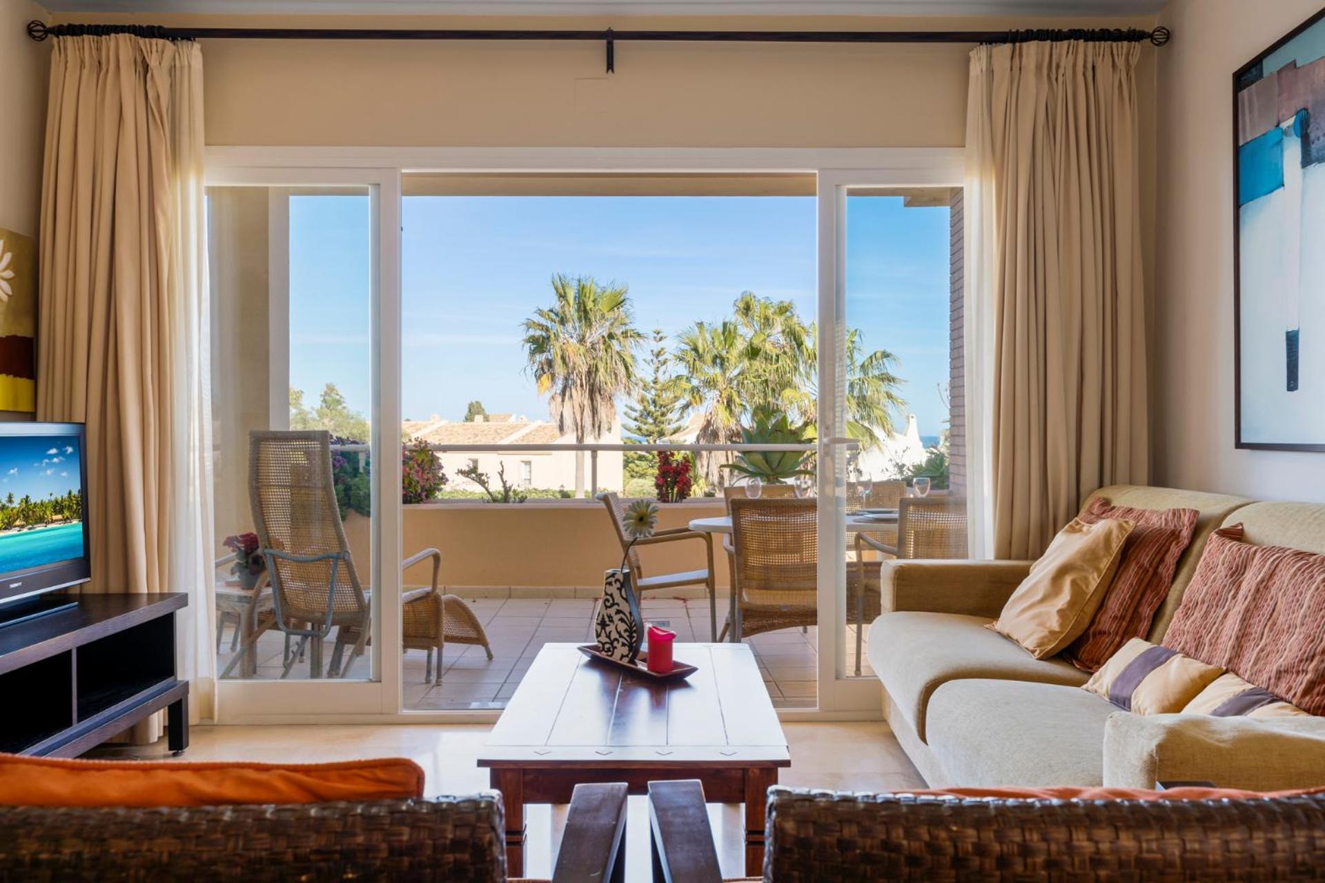 Malibu Penthouse With Jacuzzi And Sea Views By Costarentals - Ref 247