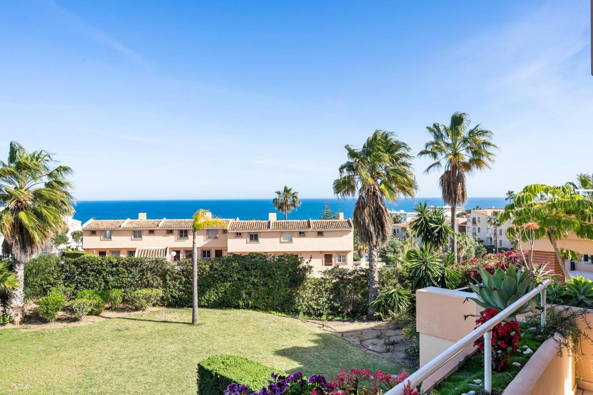 Malibu Penthouse With Jacuzzi And Sea Views By Costarentals - Ref 247 * Fuengirola