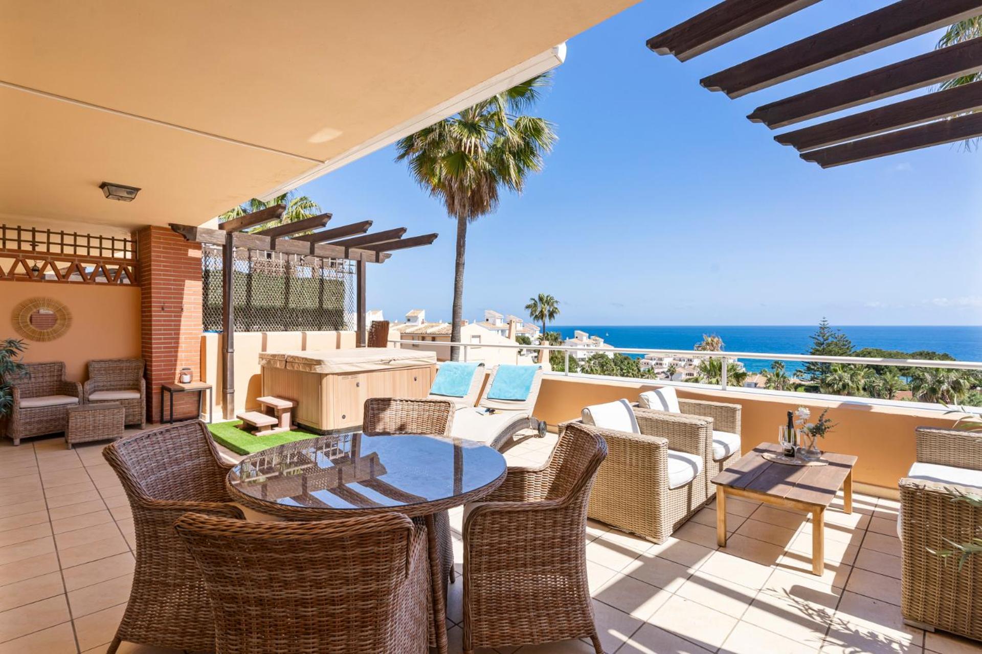 Malibu Jacuzzi Penthouse Panoramic Sea View By Costarentals - Ref 245 Apartment