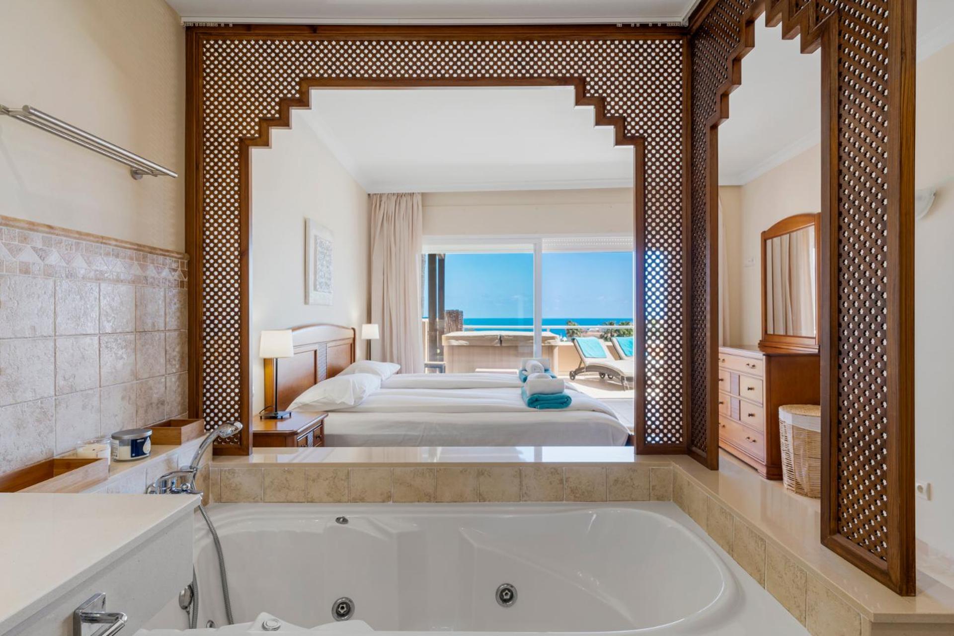 Malibu Jacuzzi Penthouse Panoramic Sea View By Costarentals - Ref 245 Apartment *