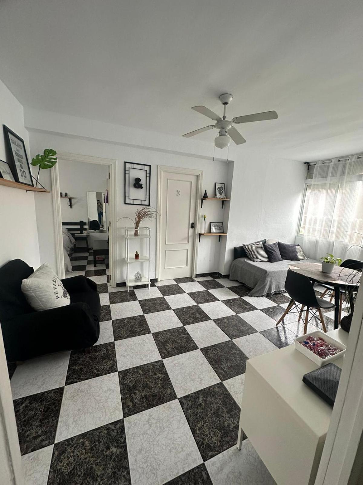 Homestay Privada En Piso Compartido En 3 Planta Sin Ascensor No Es Piso Entero *