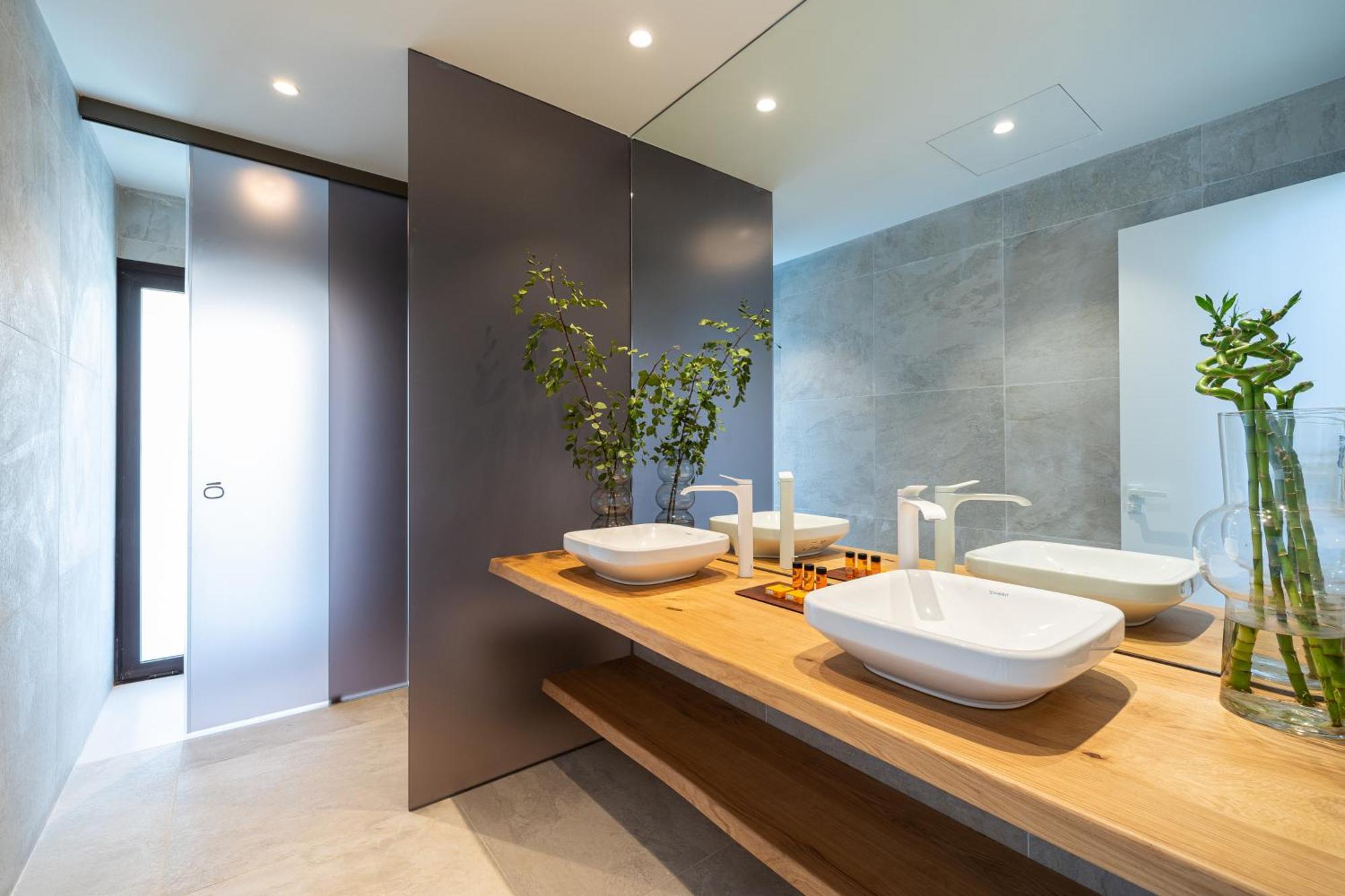 Leiro Residences Hotelli 5*