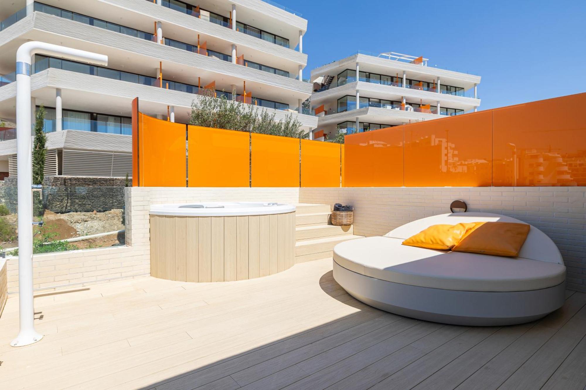 Leiro Residences Hotelli 5*